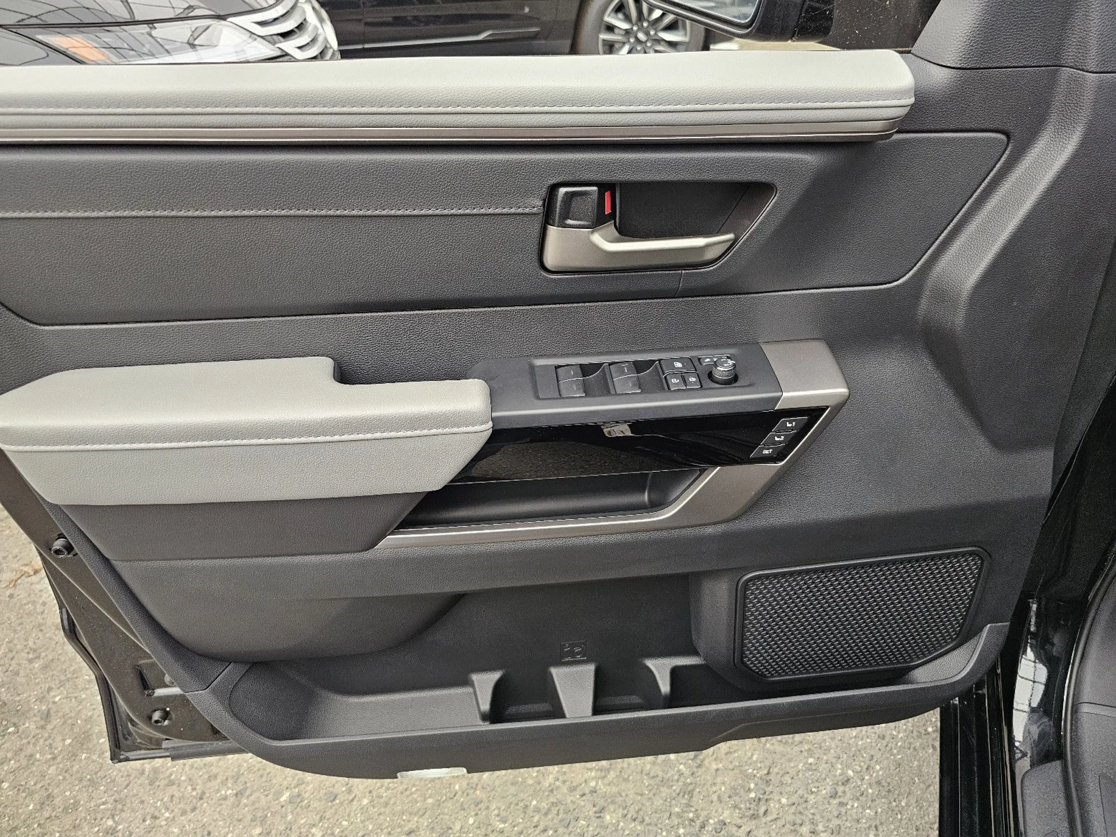 Toyota Tundra Limited V6 T1: 57.000 EURO ! Stock ! — photo 13
