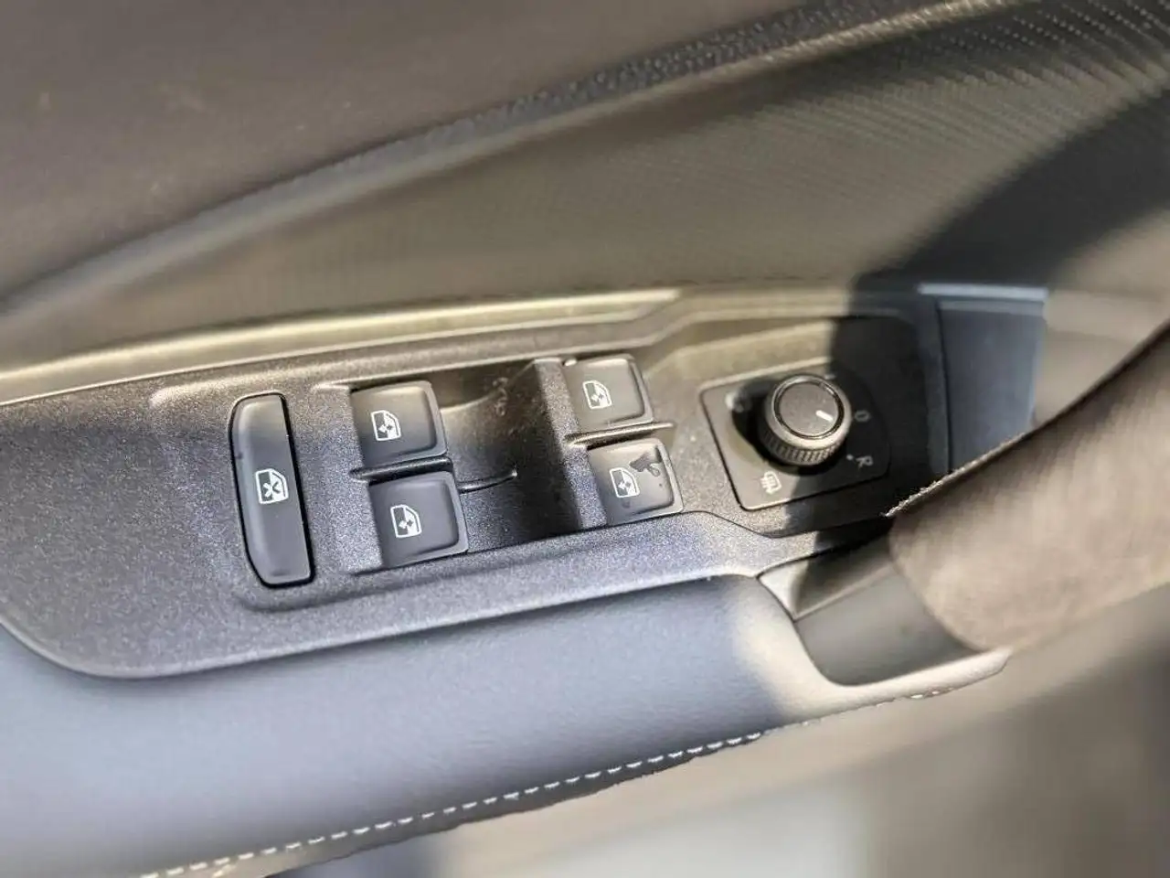 Volkswagen Tayron 1.5 eTSI 150PK 7 zitplaatsen Led zetelverwarming el koffer, миниатюра 4