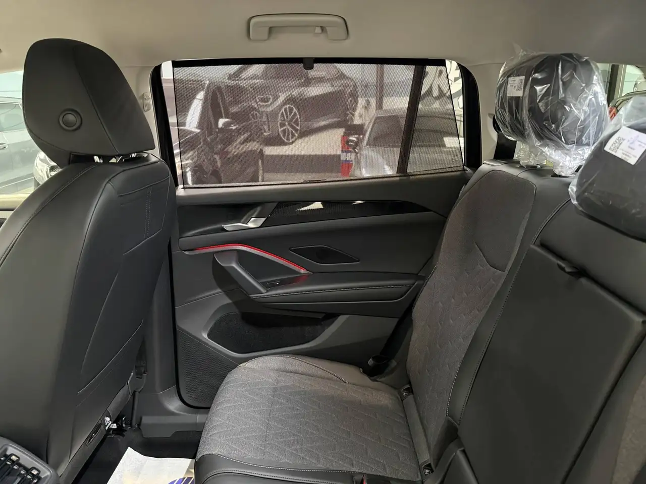 Volkswagen Tayron 1.5 eTSI 150PK 7 zitplaatsen Led zetelverwarming el koffer, миниатюра 16