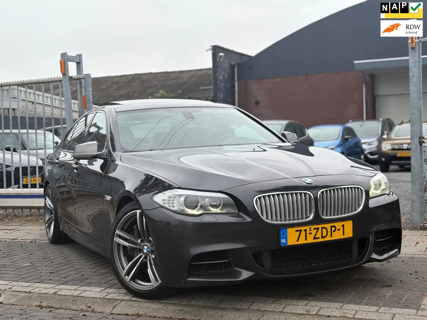 BMW M550 5-serie M550xd | M-Pakket | Schuifdak | Leder | AF Grigio - 1