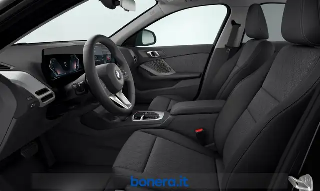 BMW 1 Series view 4