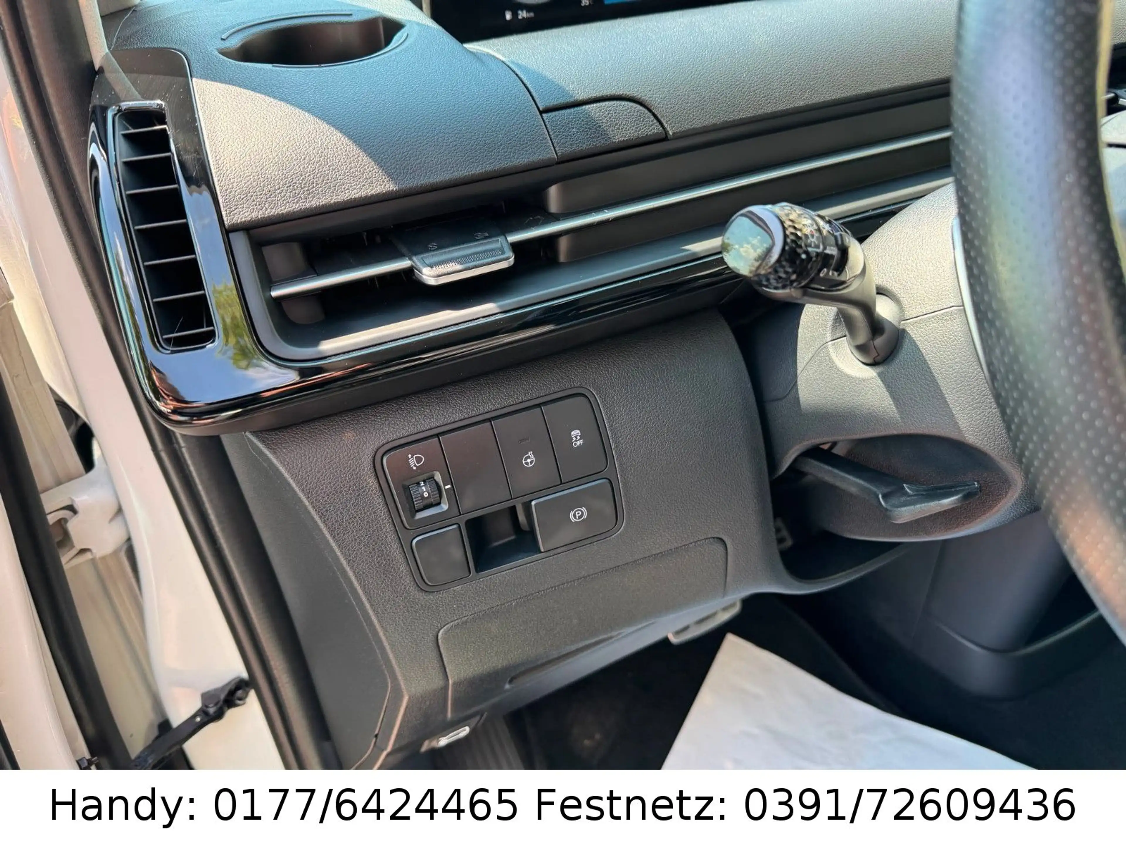 Hyundai STARIA 2.2 CRDi Signature Automatik 2WD — photo 12