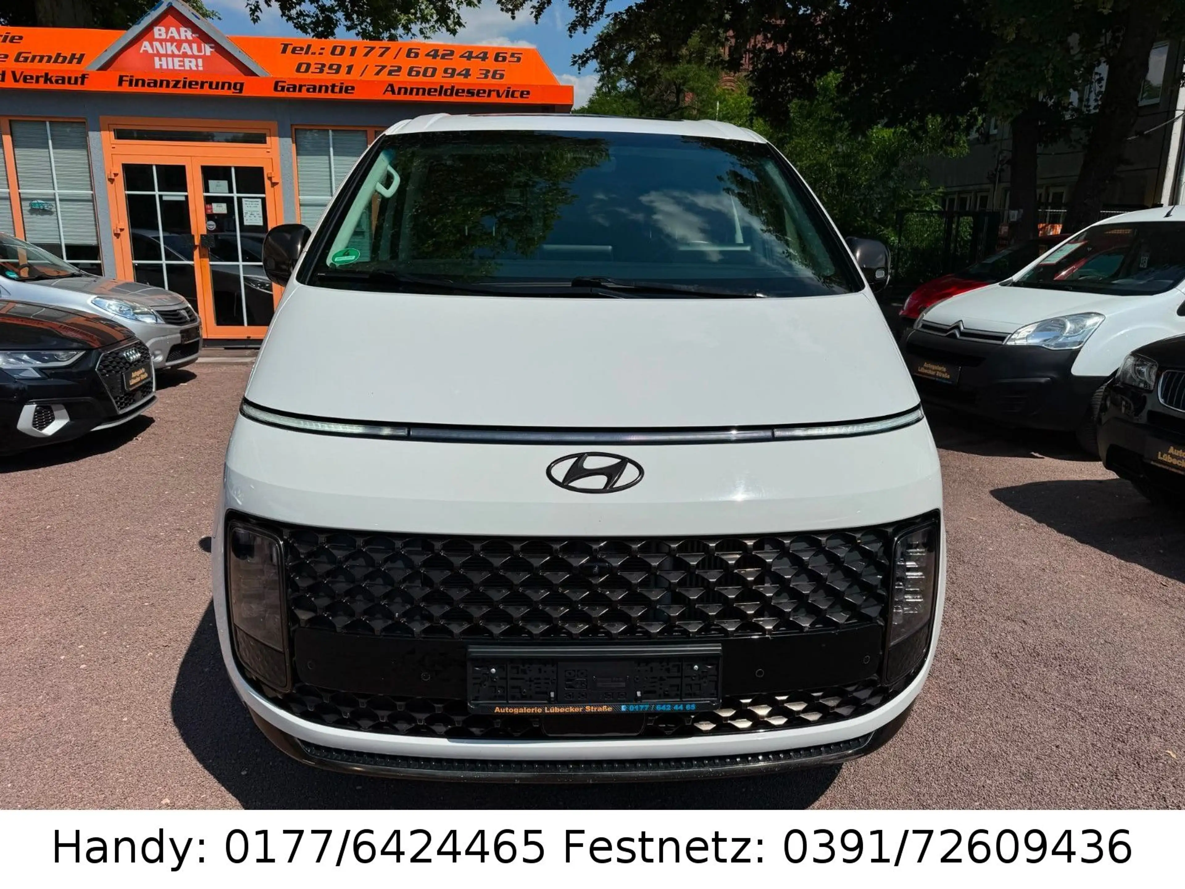Hyundai STARIA 2.2 CRDi Signature Automatik 2WD — photo 4