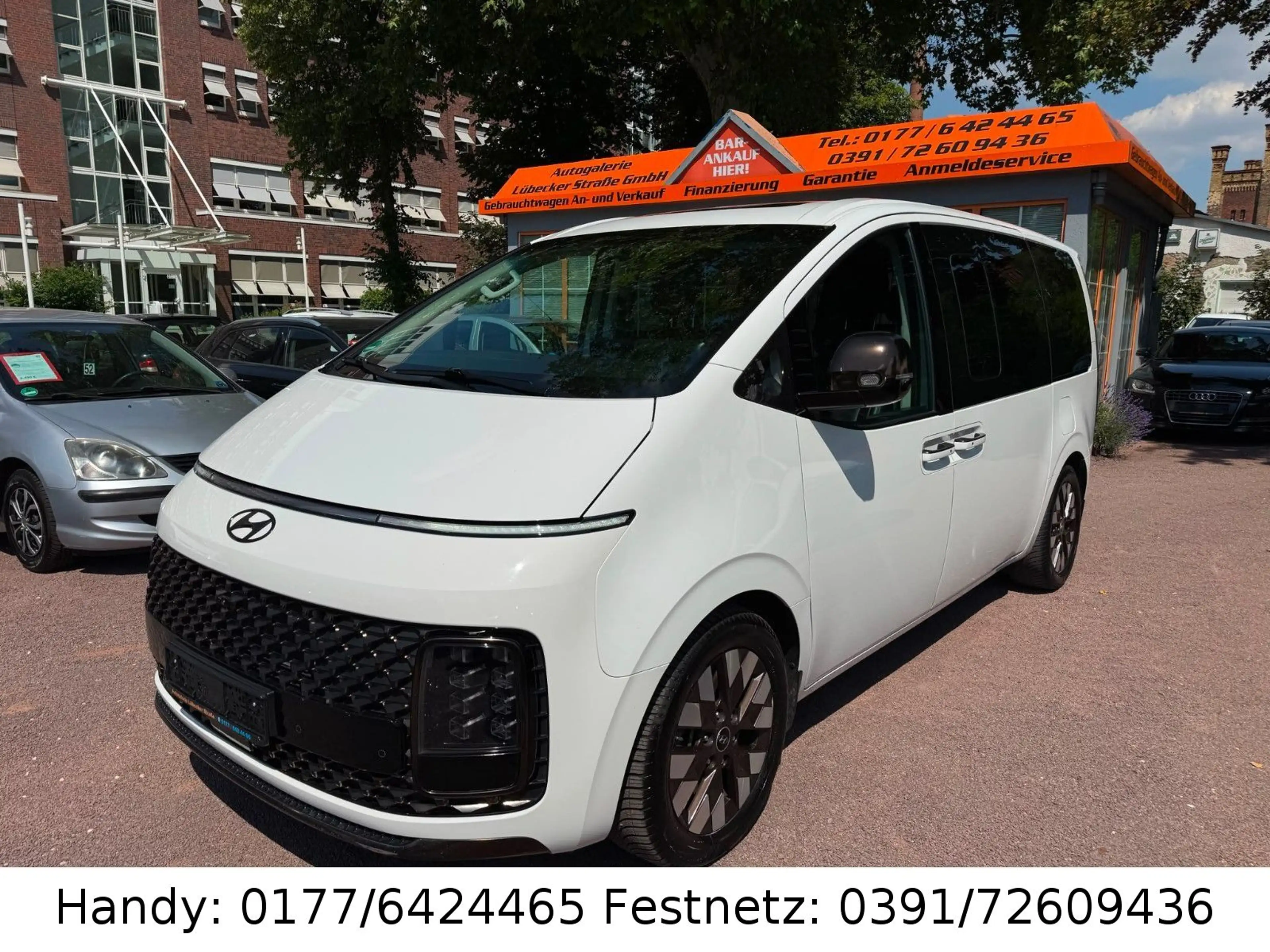 Hyundai STARIA 2.2 CRDi Signature Automatik 2WD