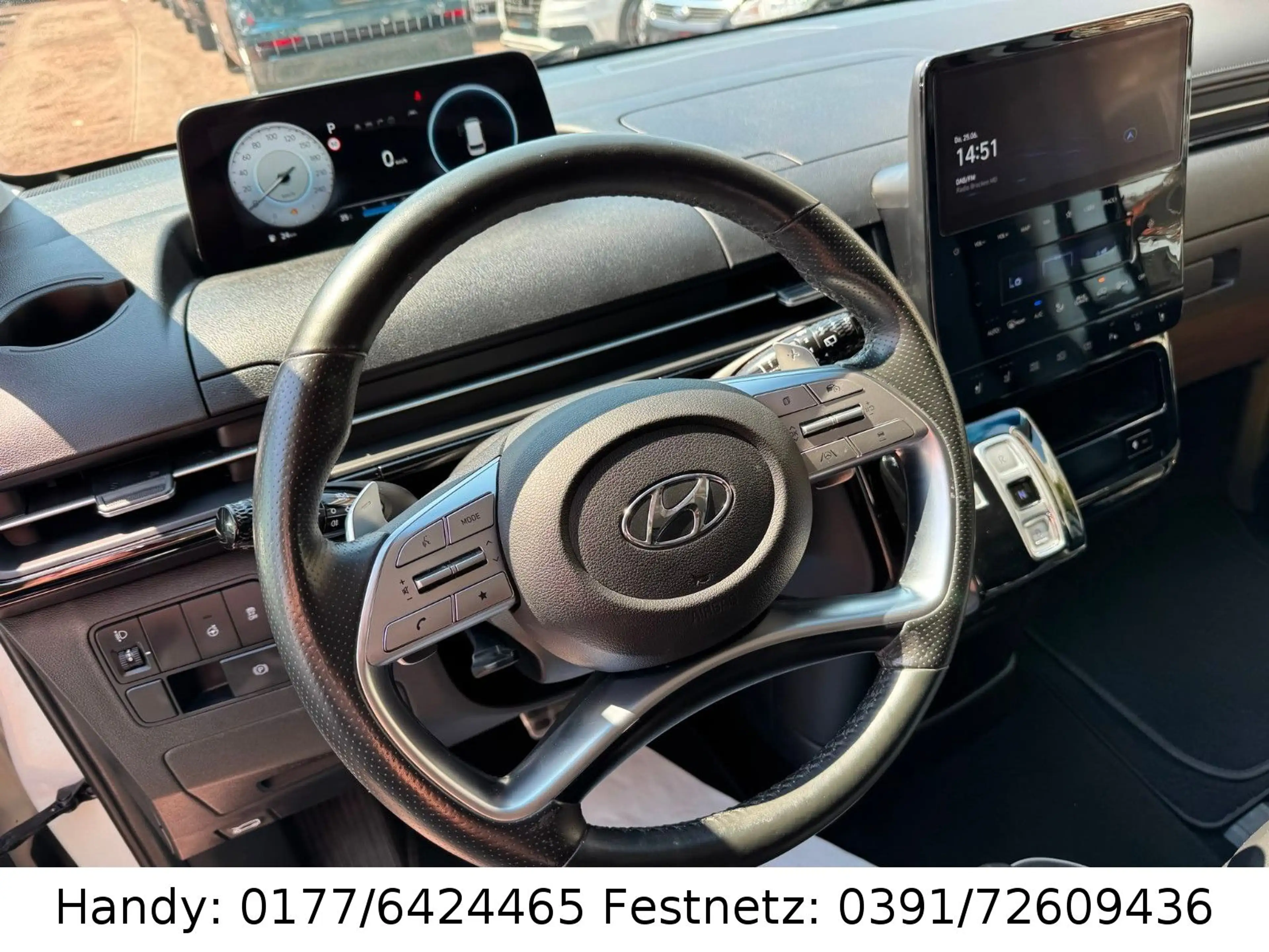 Hyundai STARIA 2.2 CRDi Signature Automatik 2WD — photo 9