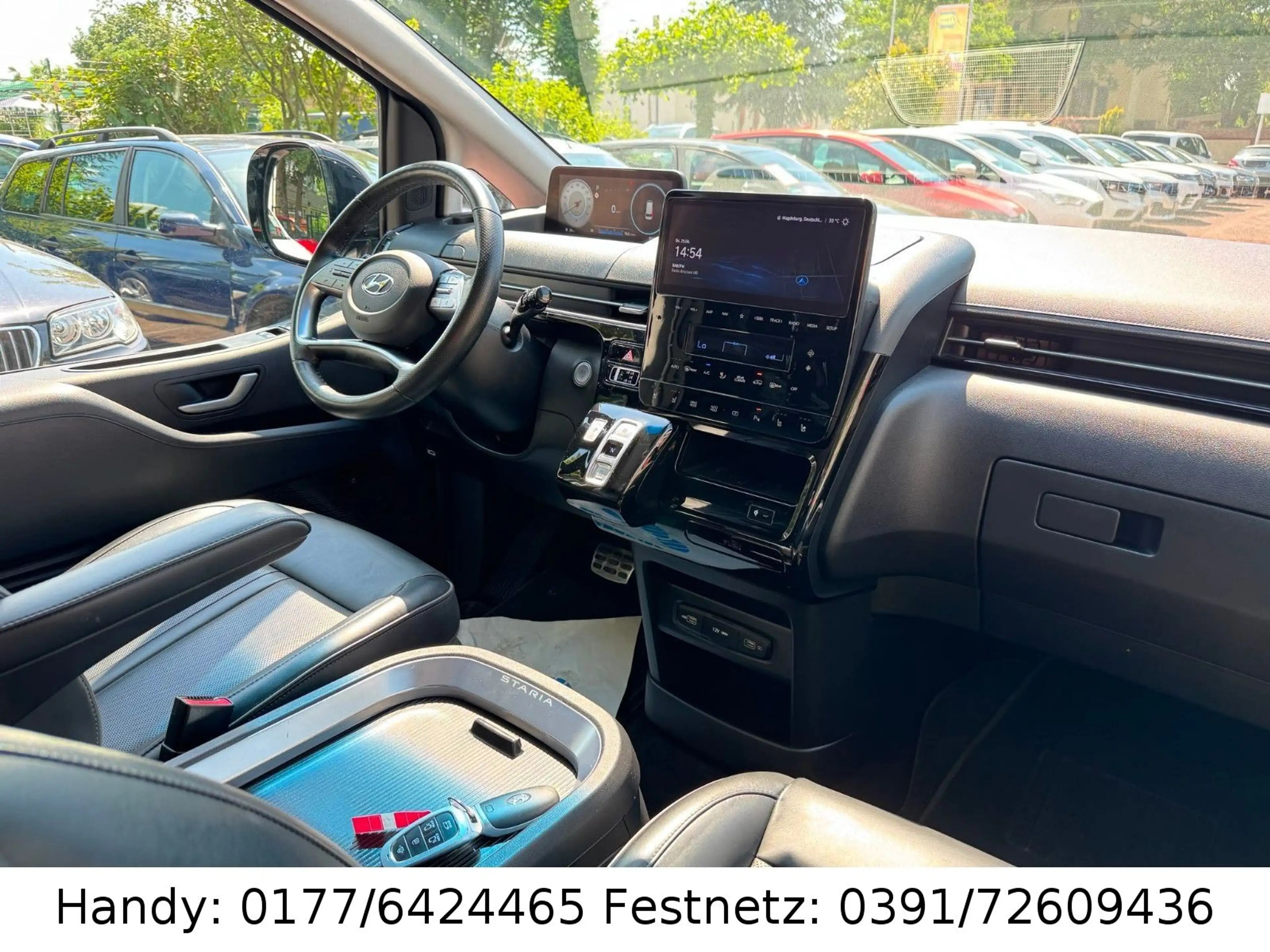 Hyundai STARIA 2.2 CRDi Signature Automatik 2WD — photo 2