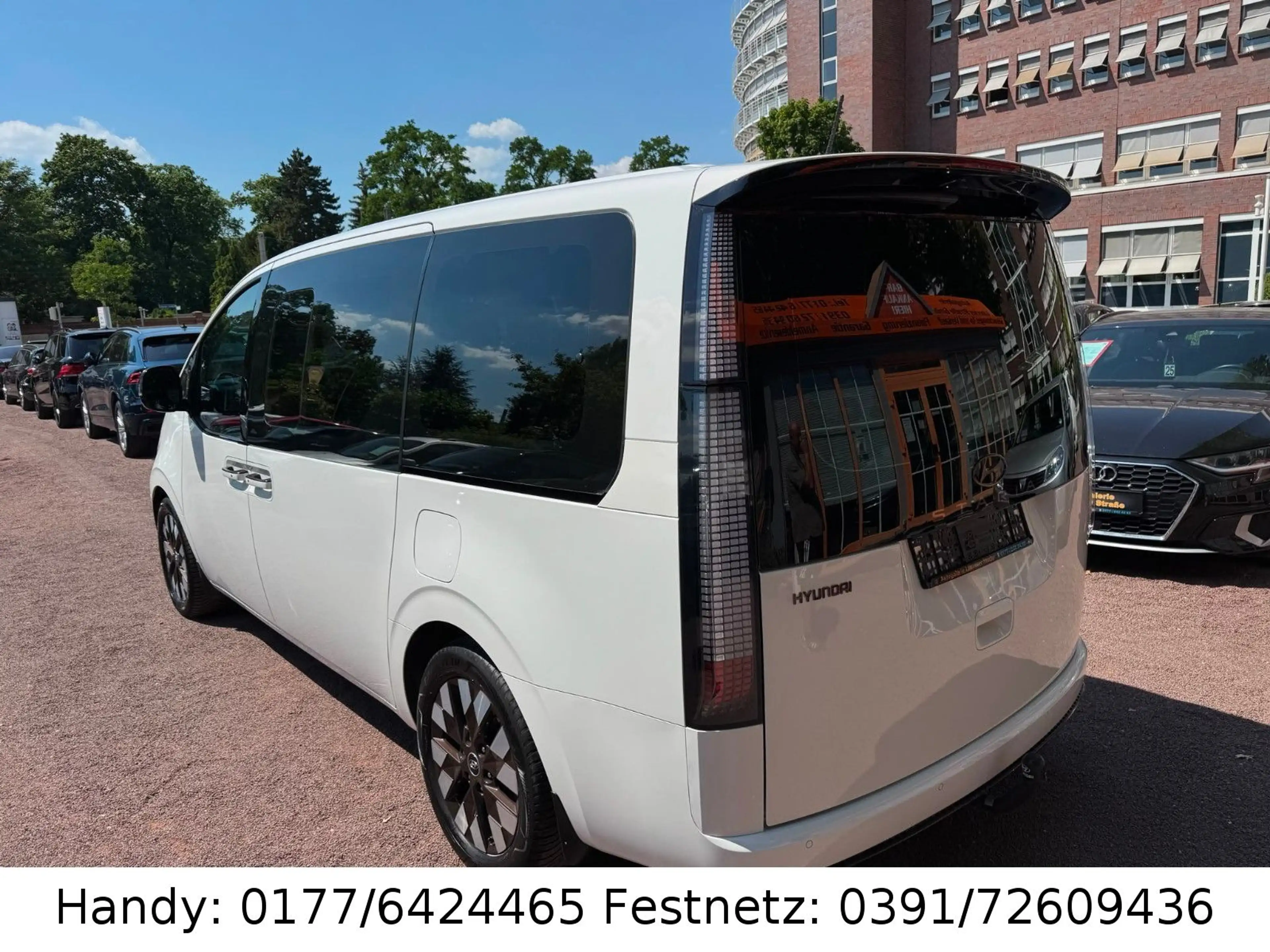 Hyundai STARIA 2.2 CRDi Signature Automatik 2WD — photo 8
