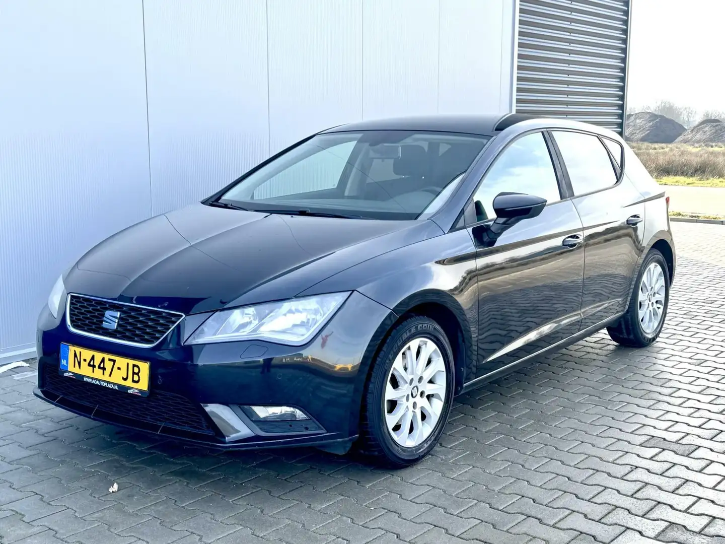 SEAT Leon 1.4 TSI FR | Rijdt en schakelt perfect ! NW model Zwart - 1