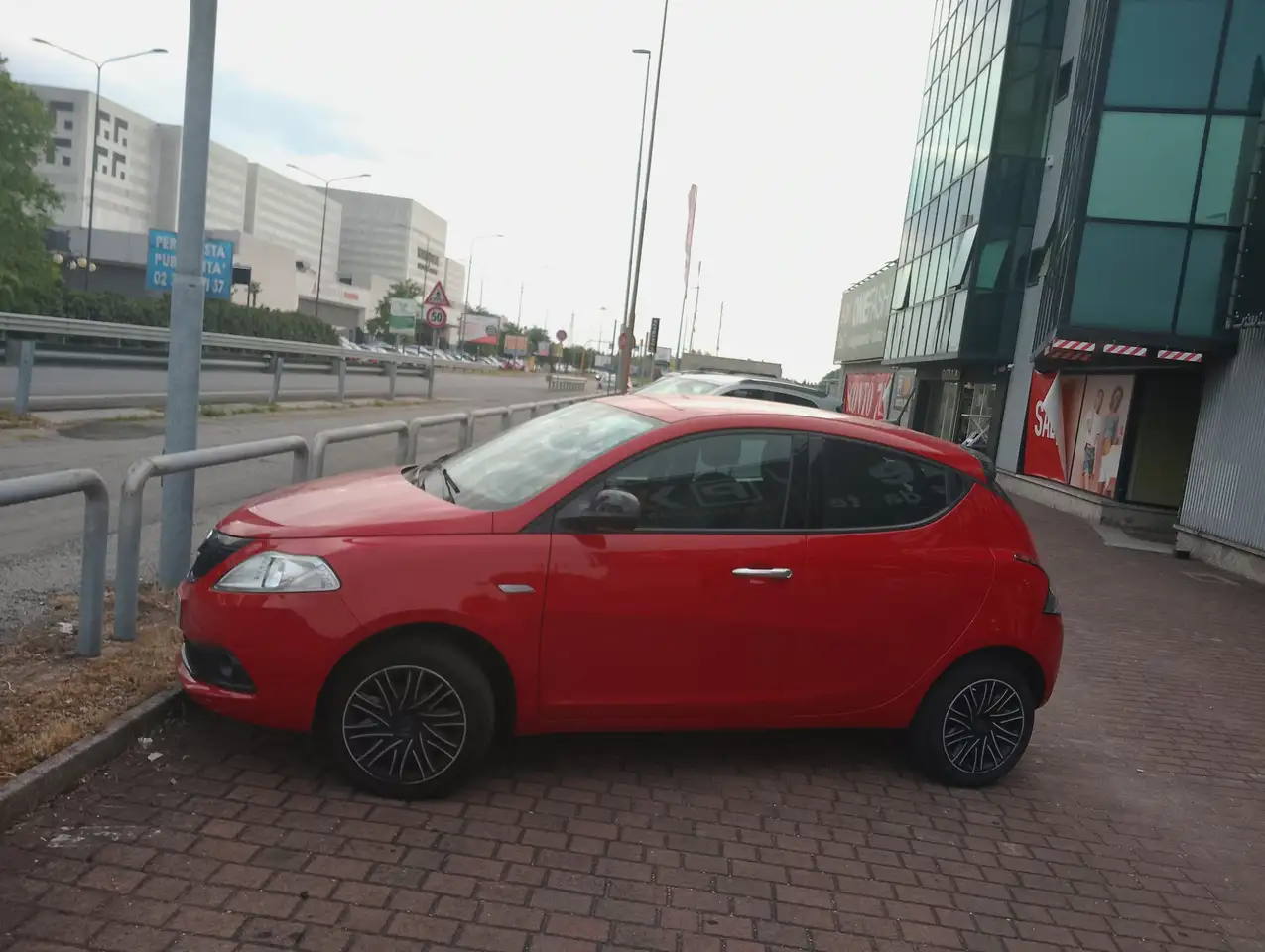 Lancia Ypsilon 2024 — фото 10