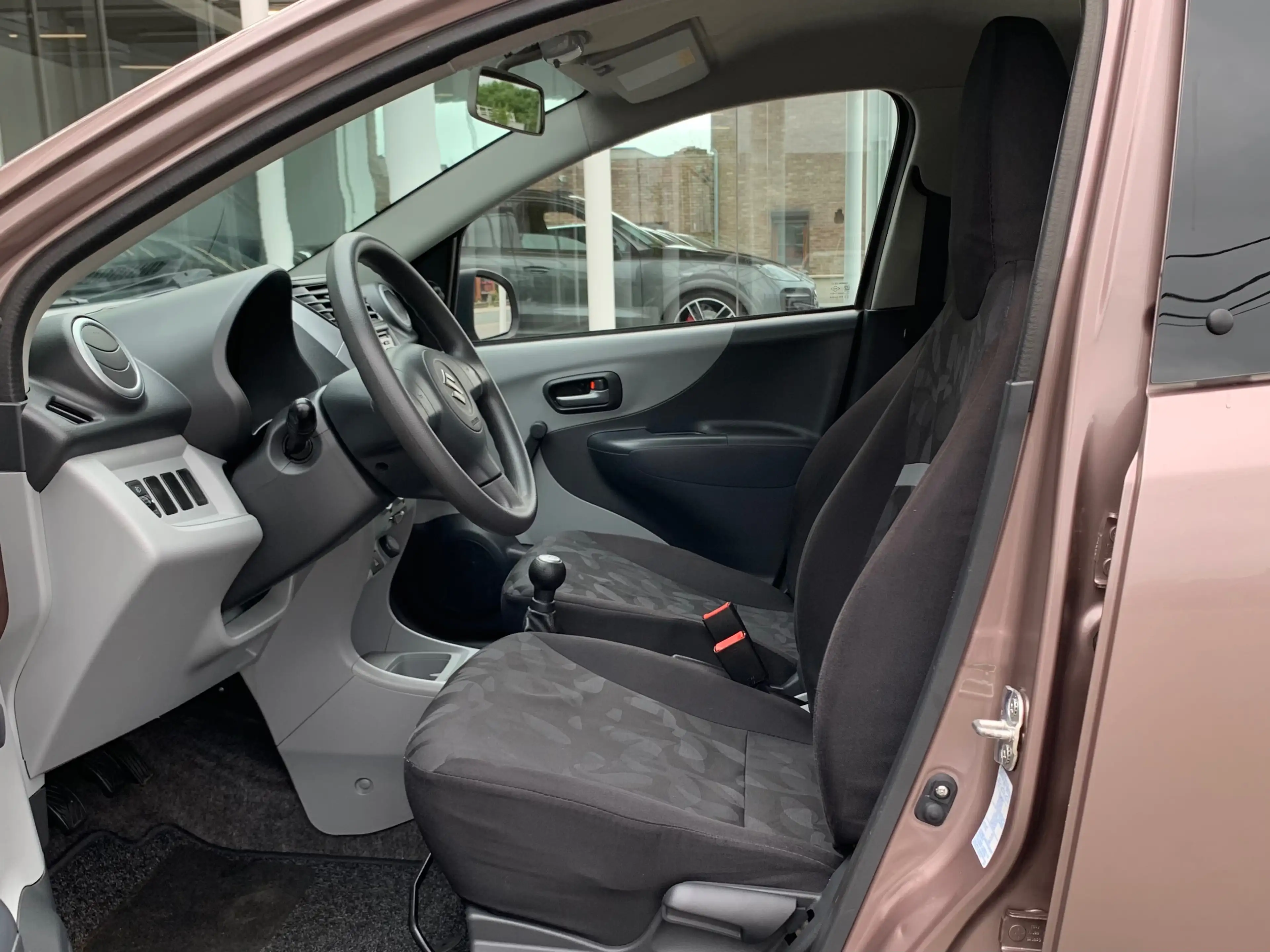 Suzuki Alto 1.0i Essence / Faible KM / LEZ 2030 / GARANTIE / — photo 9