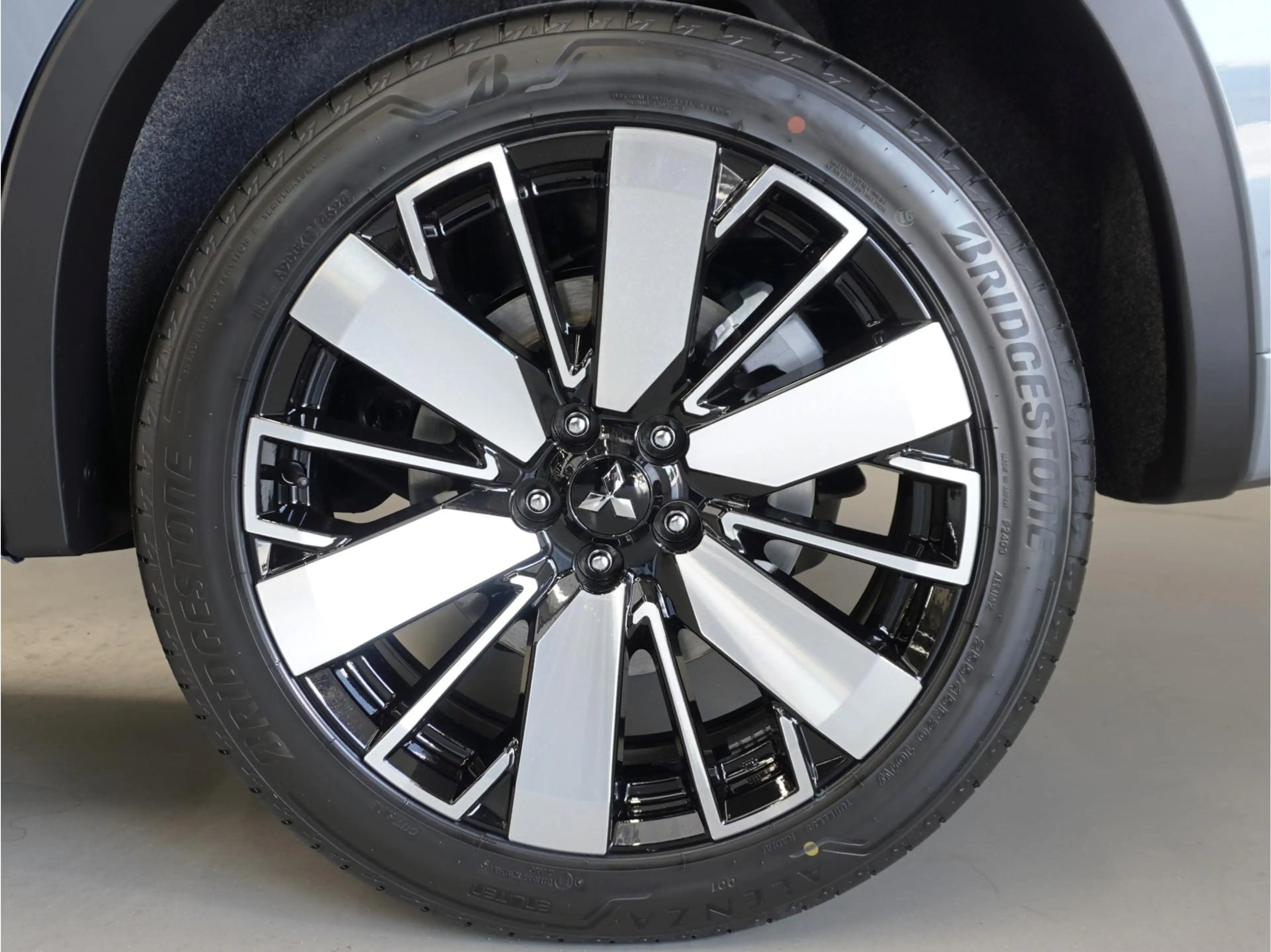 Mitsubishi Outlander 2.4 PHEV Intense+ | Actieprijs | Head up | 20 inch — photo 12