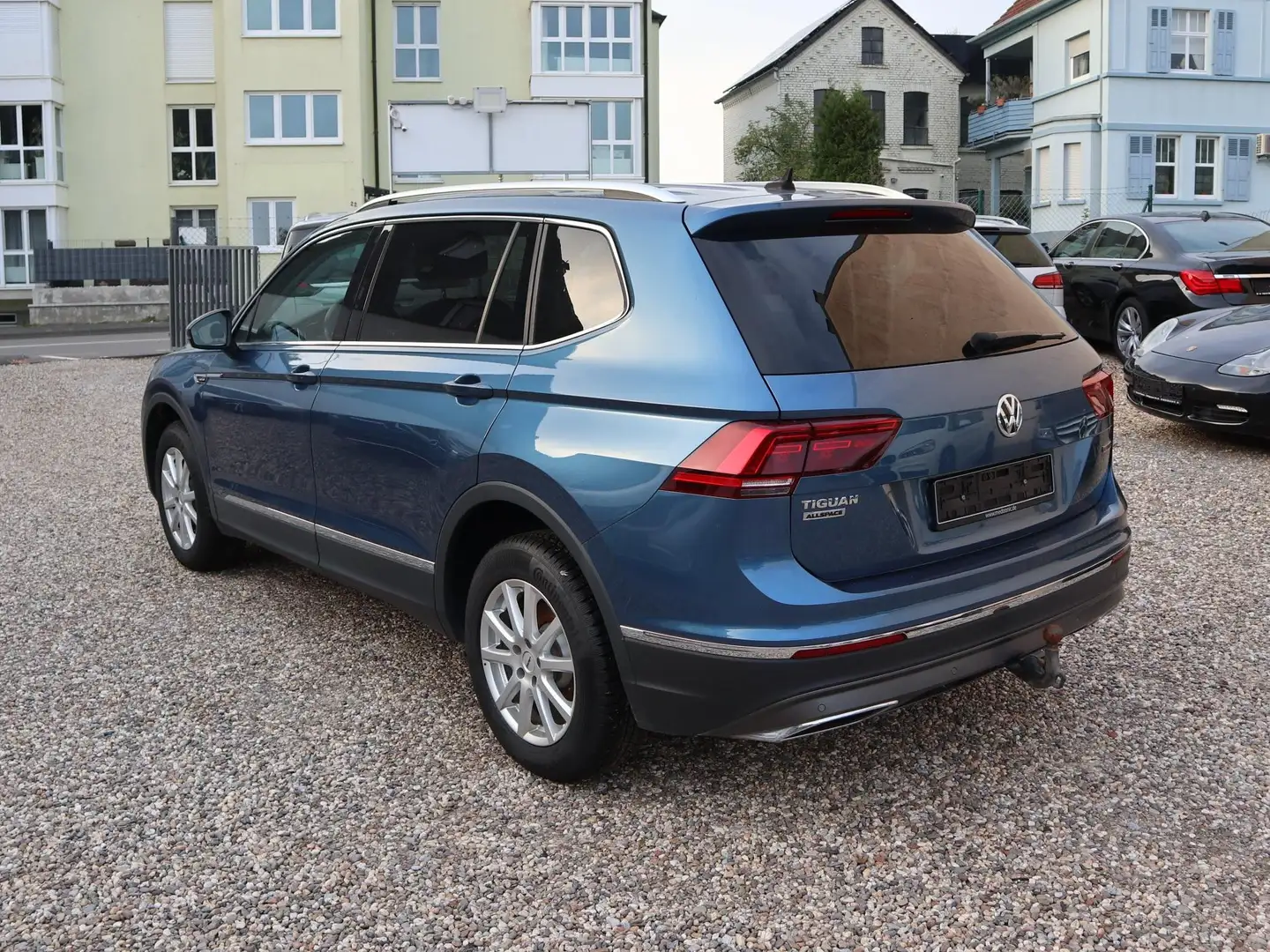 Volkswagen Tiguan Allspace Highline 4Motion Blau - 2