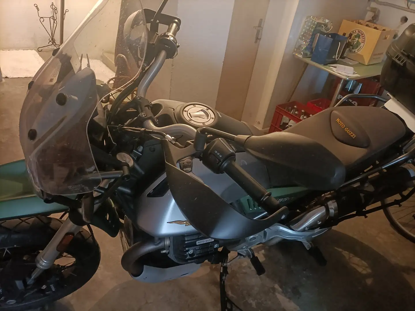 Moto Guzzi V 85 TT Centenario Argintiu - 1