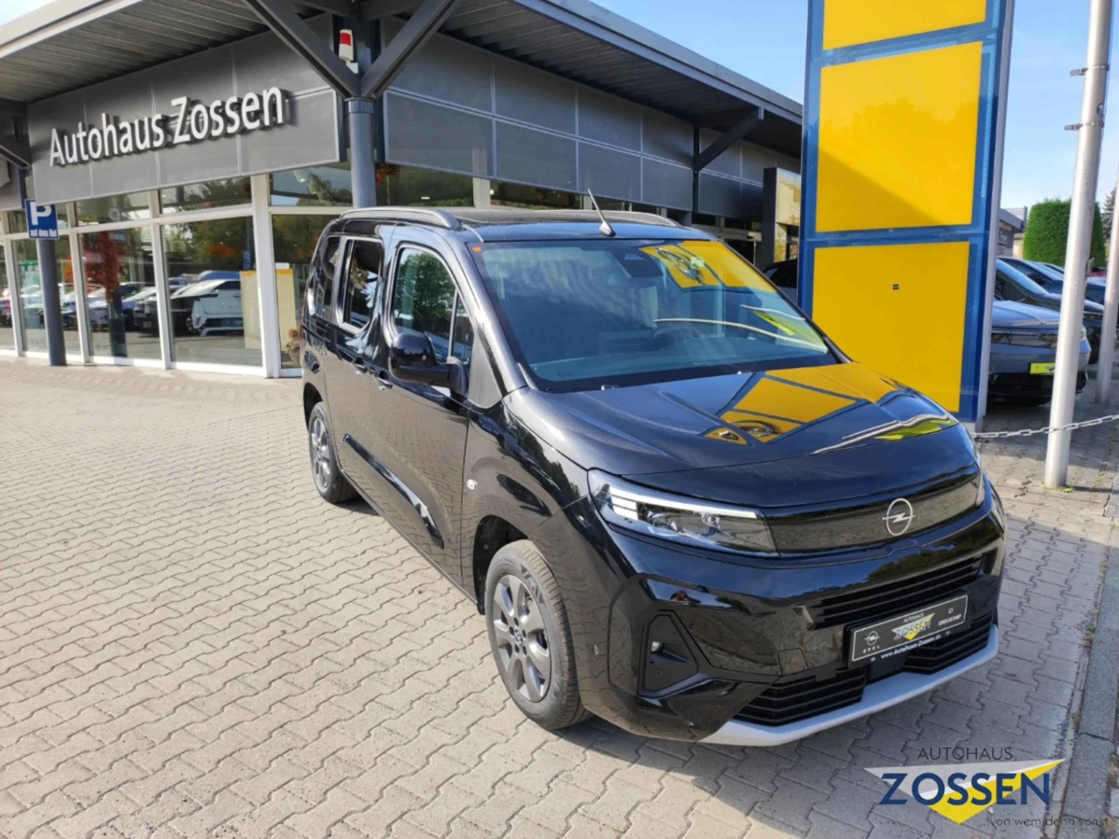 Opel Combo Life GS+Matrix LED+AHZV+Panorama — photo 4