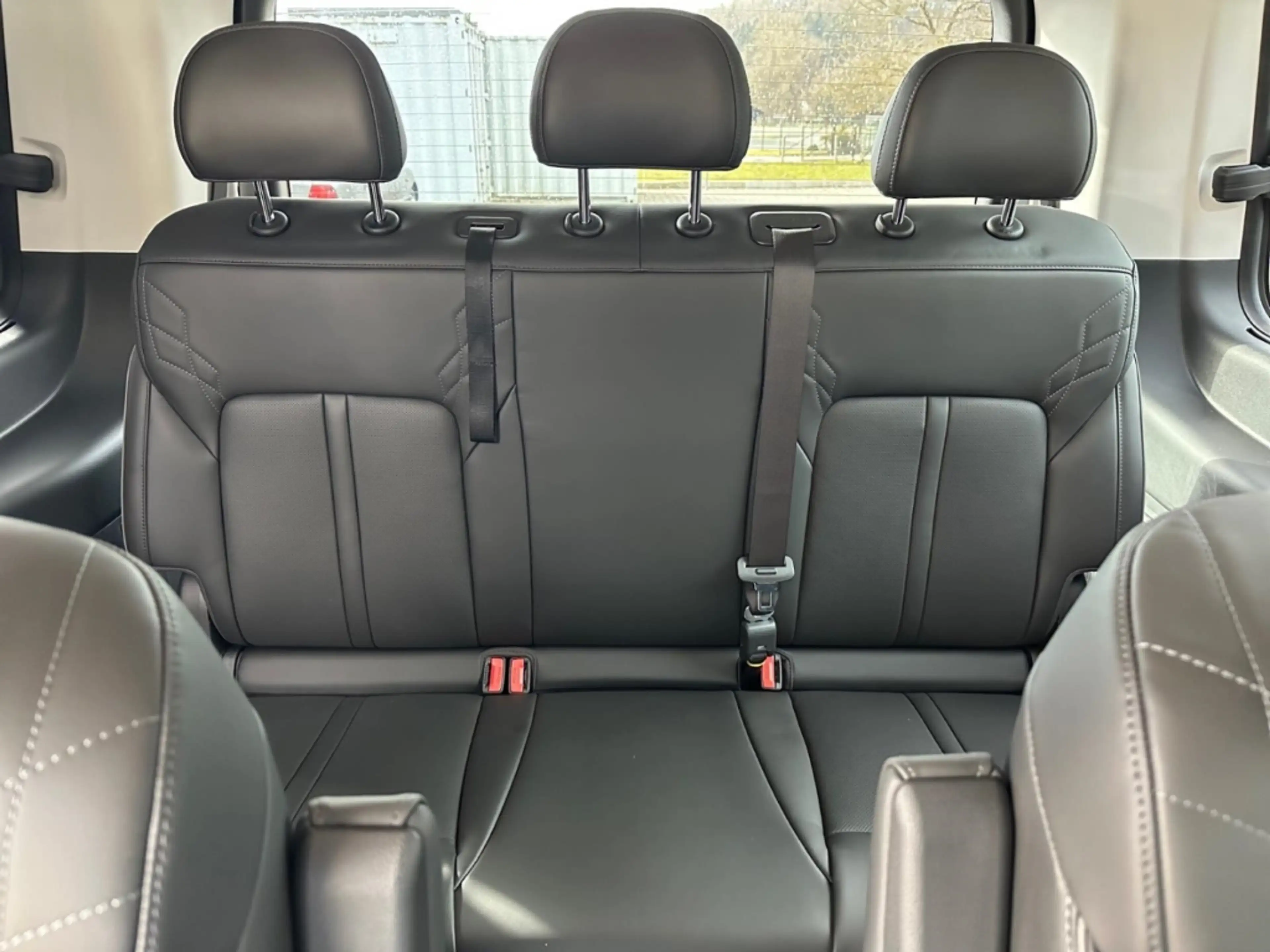 Hyundai STARIA Signature Hybrid 2WD 1.6 T-GDI EU6e 7-Sitzer El. P — photo 15