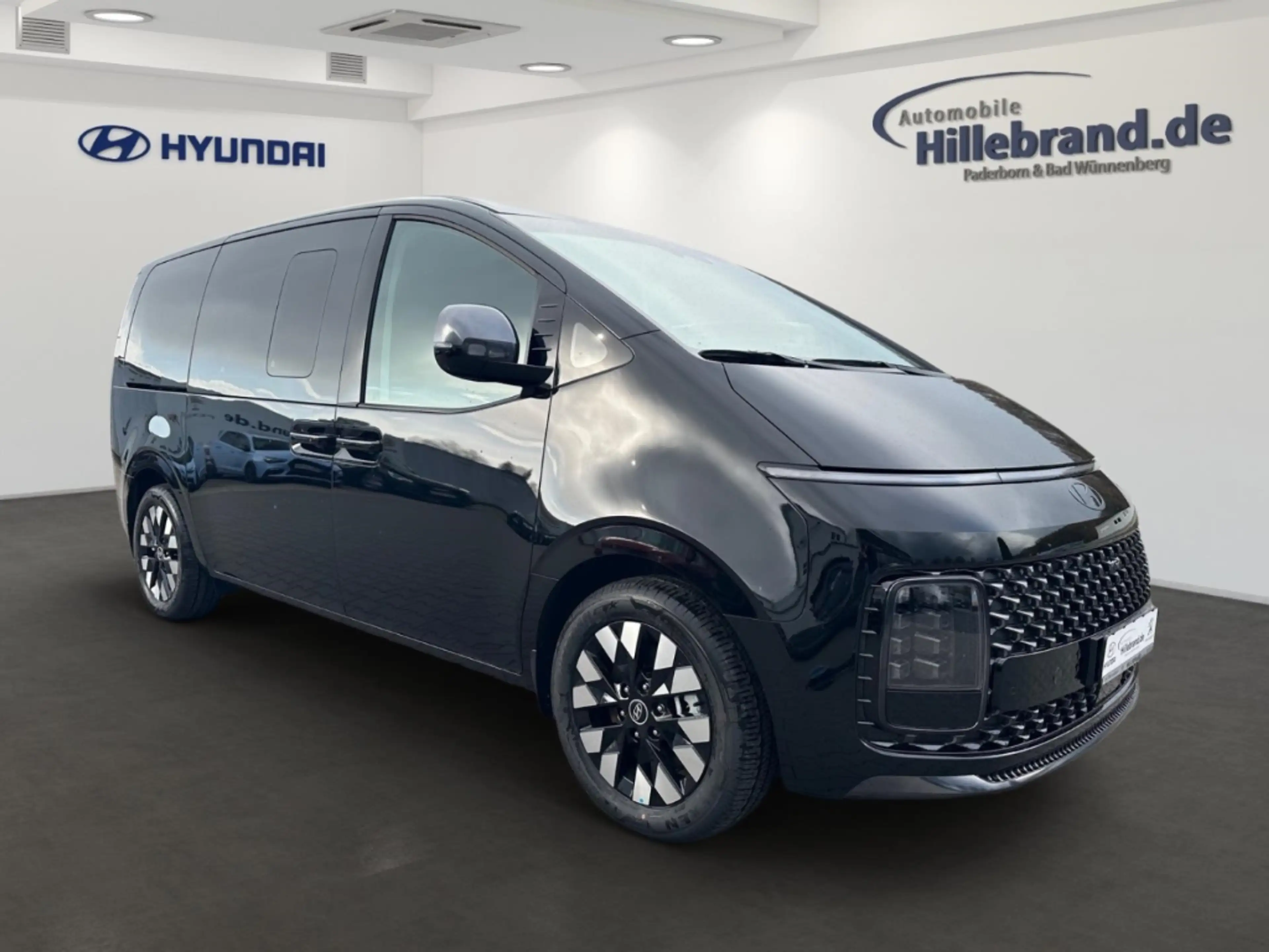 Hyundai STARIA Signature Hybrid 2WD 1.6 T-GDI EU6e 7-Sitzer El. P — photo 2