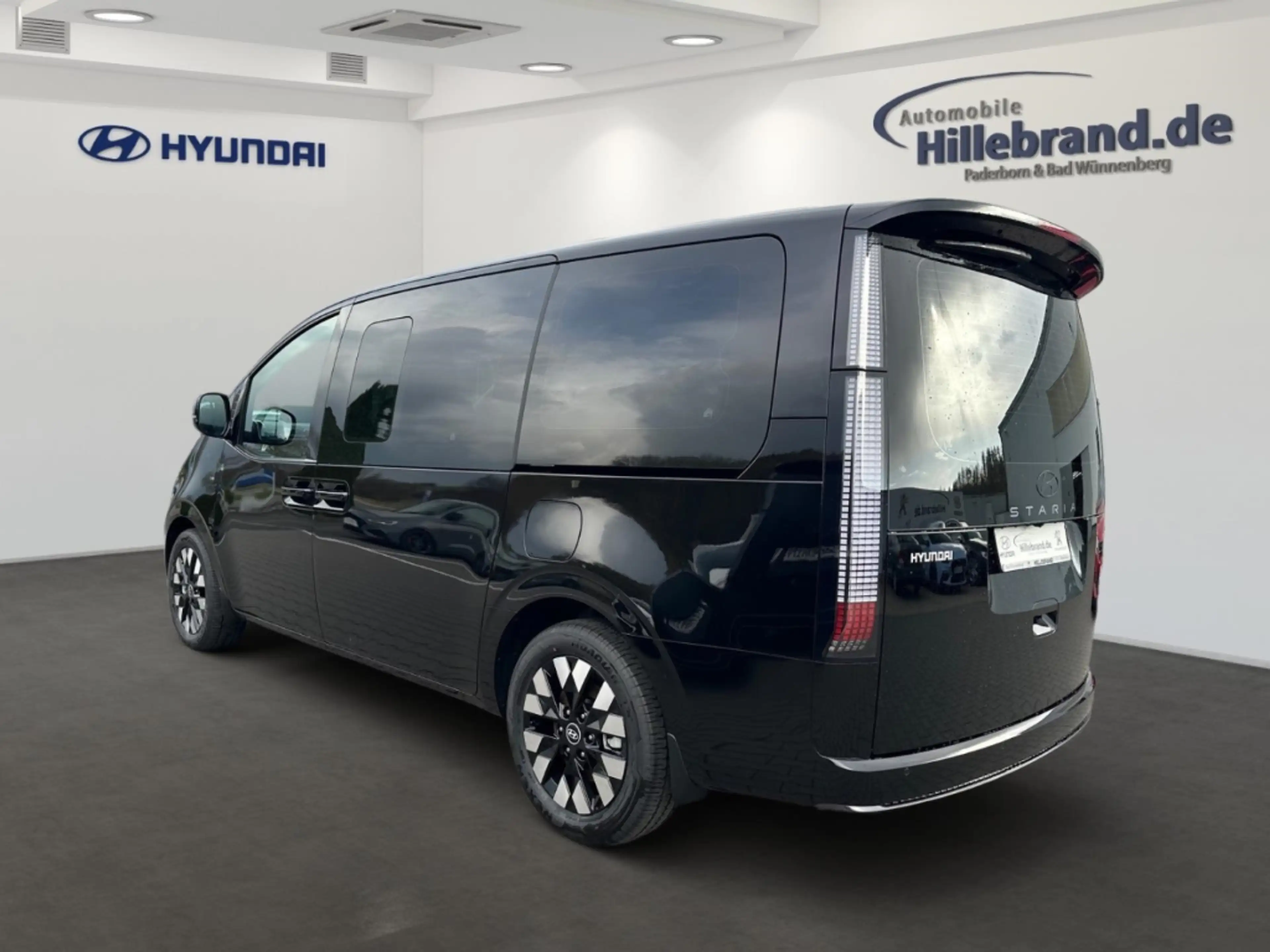 Hyundai STARIA Signature Hybrid 2WD 1.6 T-GDI EU6e 7-Sitzer El. P — photo 4