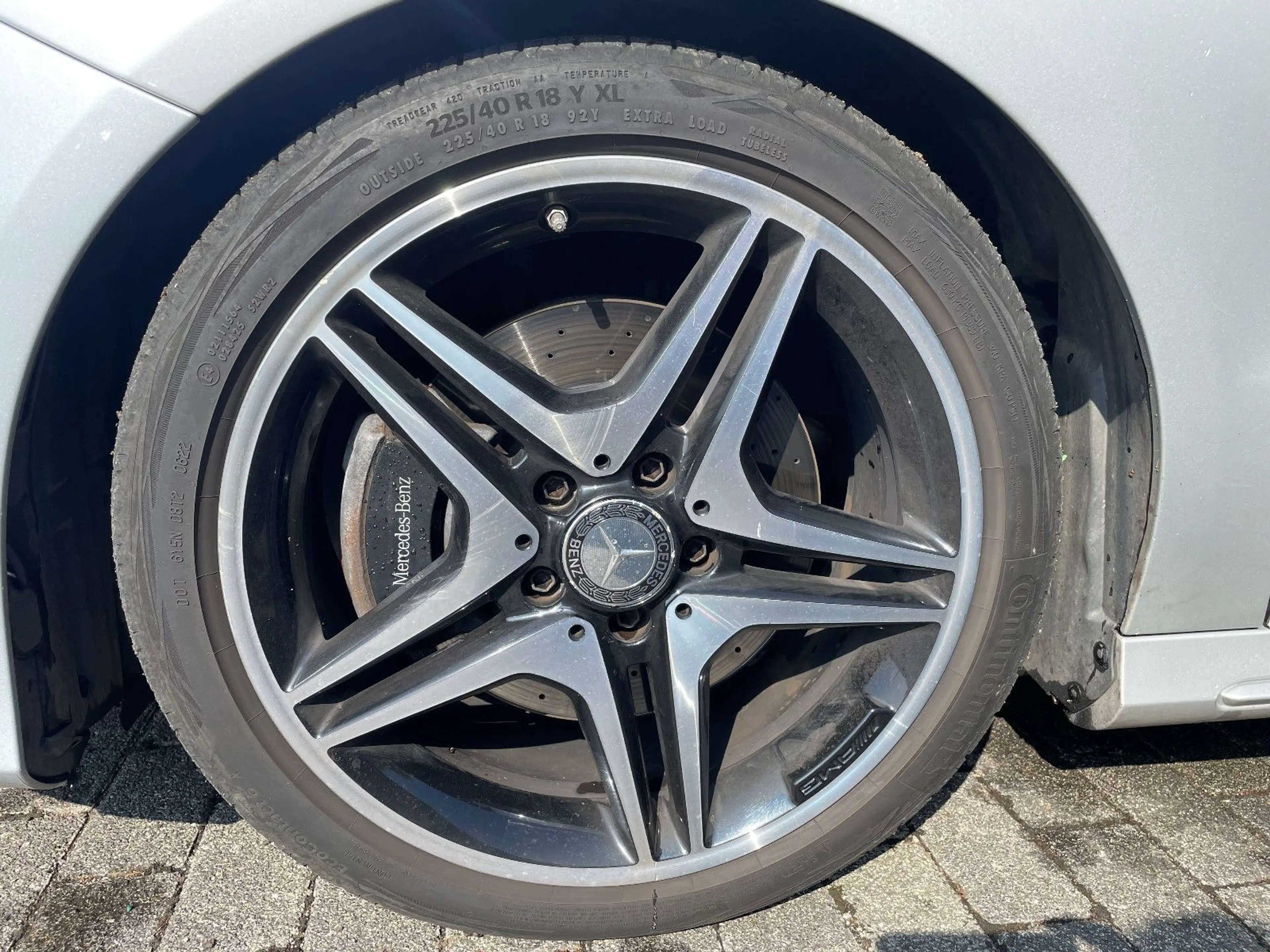 Mercedes-Benz B 220 4Matic Aut. AMG Pano Navi LED 18" — photo 10