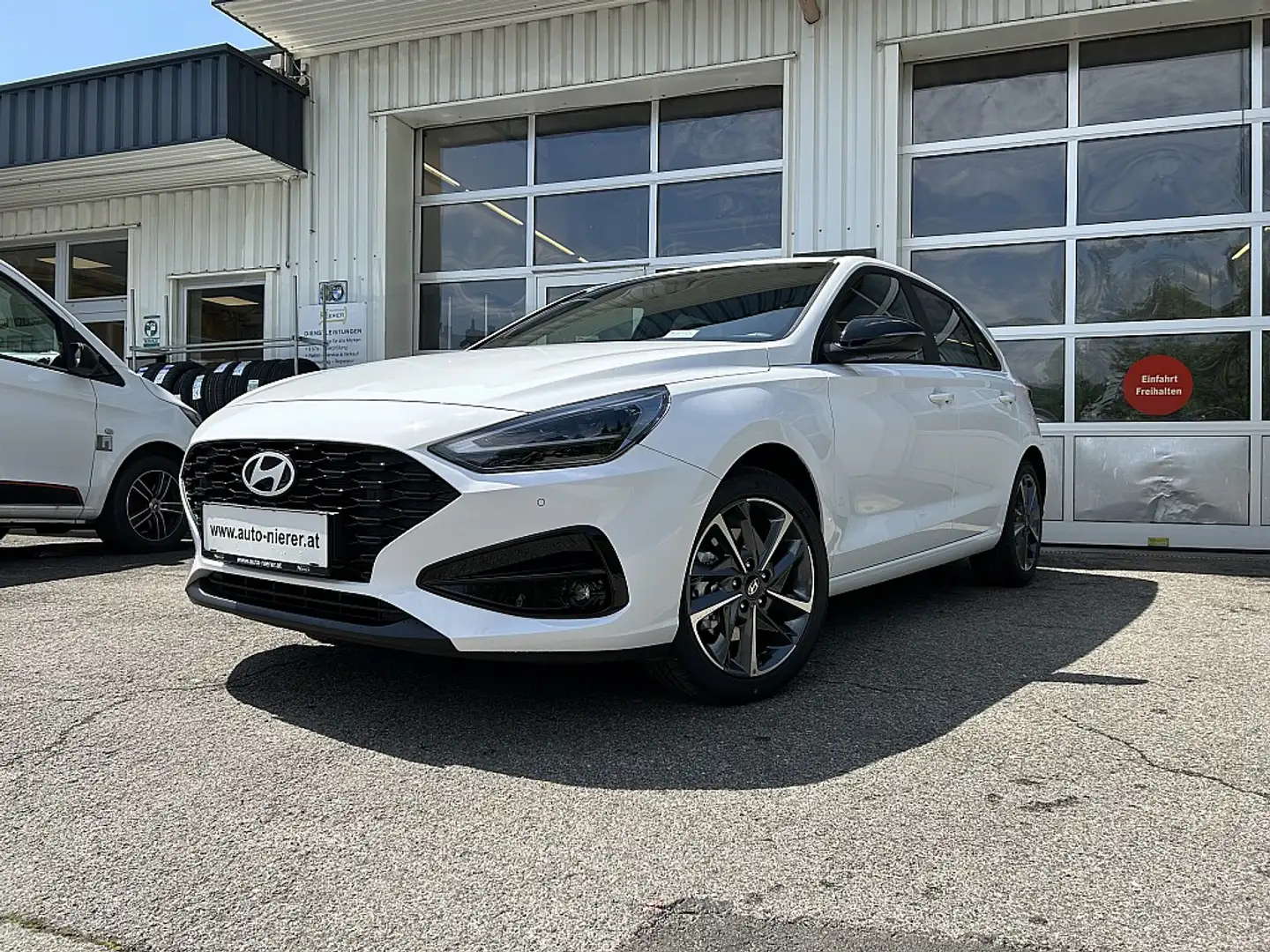 Hyundai i30 1,5 DPI Go! Plus Blanc - 1