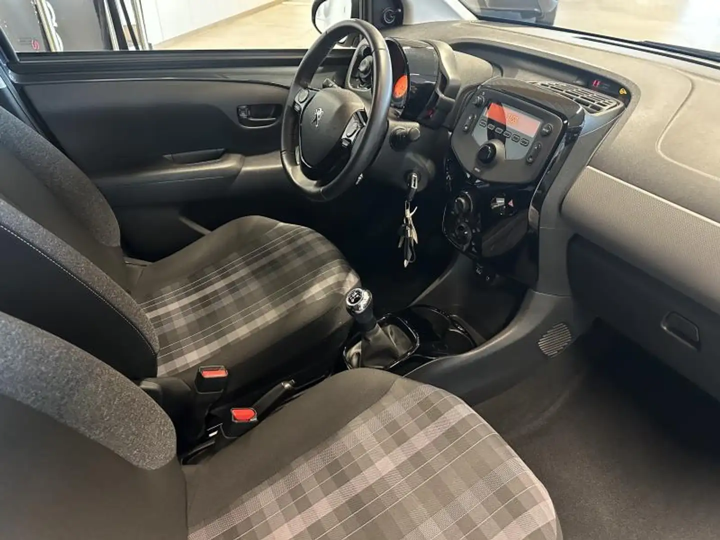 Peugeot 108 Style 1.0 BENZINE 72 PK Gris - 2