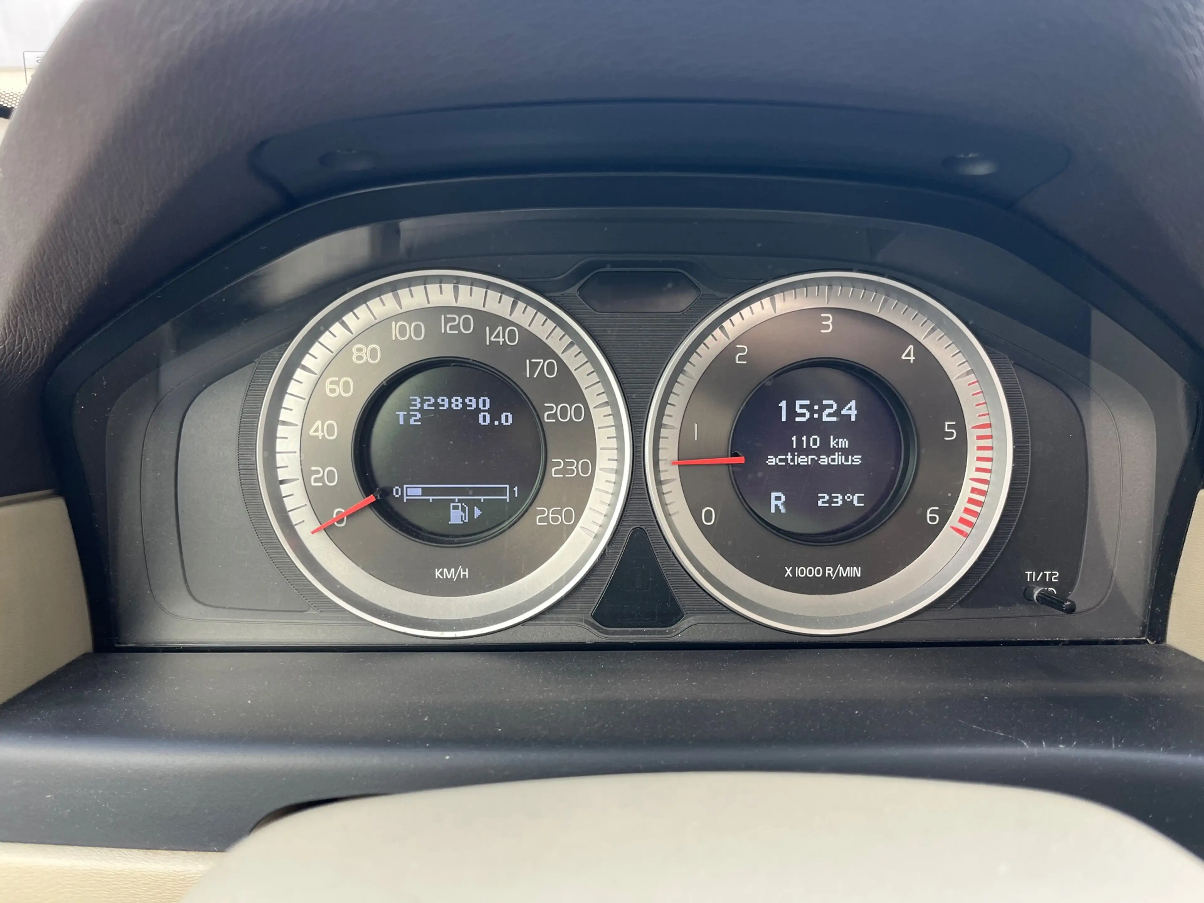 Volvo XC70 2.4 230pk D5 Summum AWD 5 cilinder / Open dak / Tr — photo 13