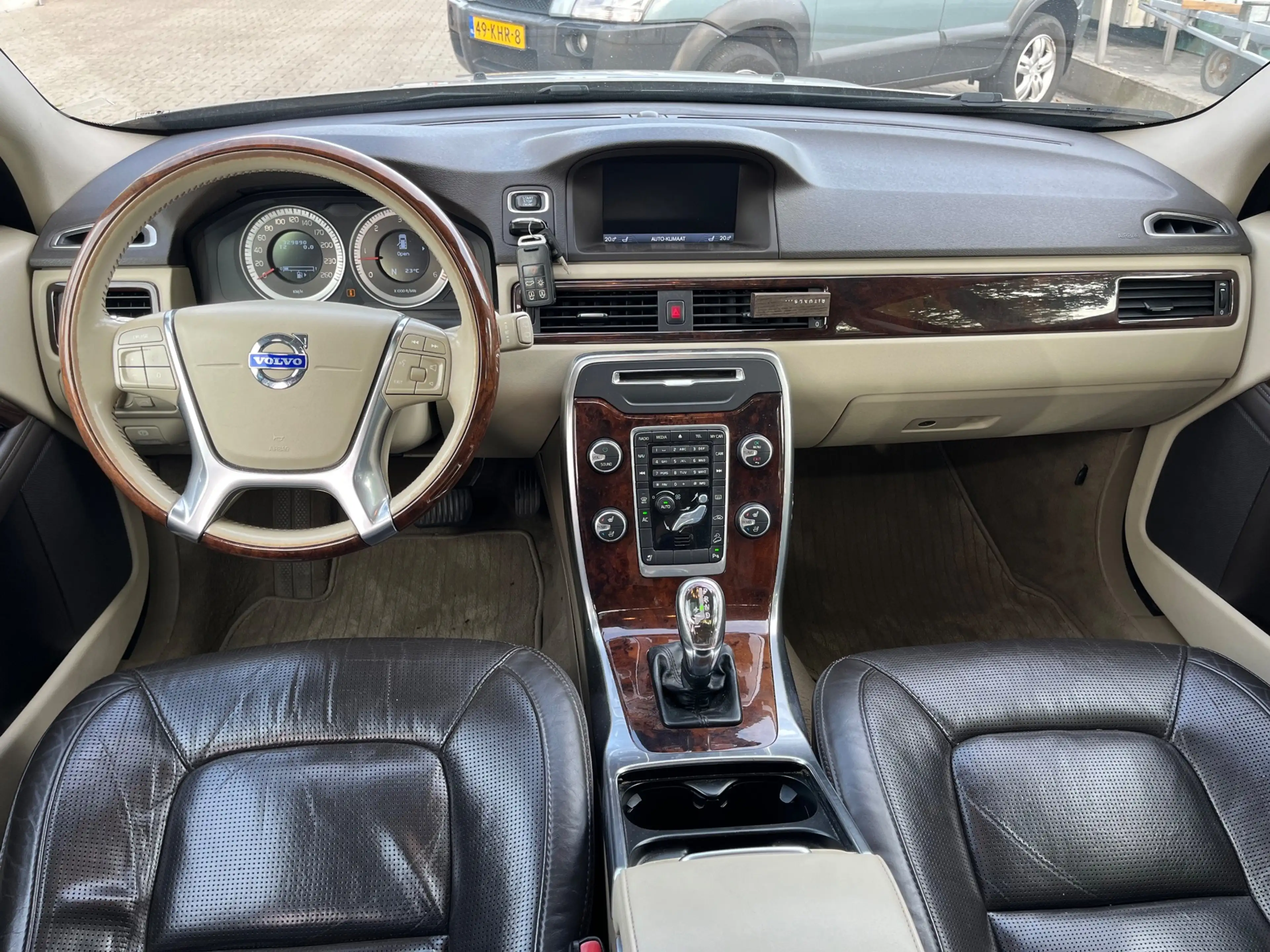 Volvo XC70 2.4 230pk D5 Summum AWD 5 cilinder / Open dak / Tr — photo 4