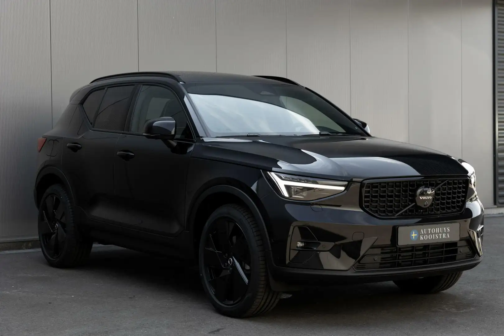 Volvo XC40 | B3 Ultra Dark|Black Edition |FULL OPTION|360° Ca Zwart - 2