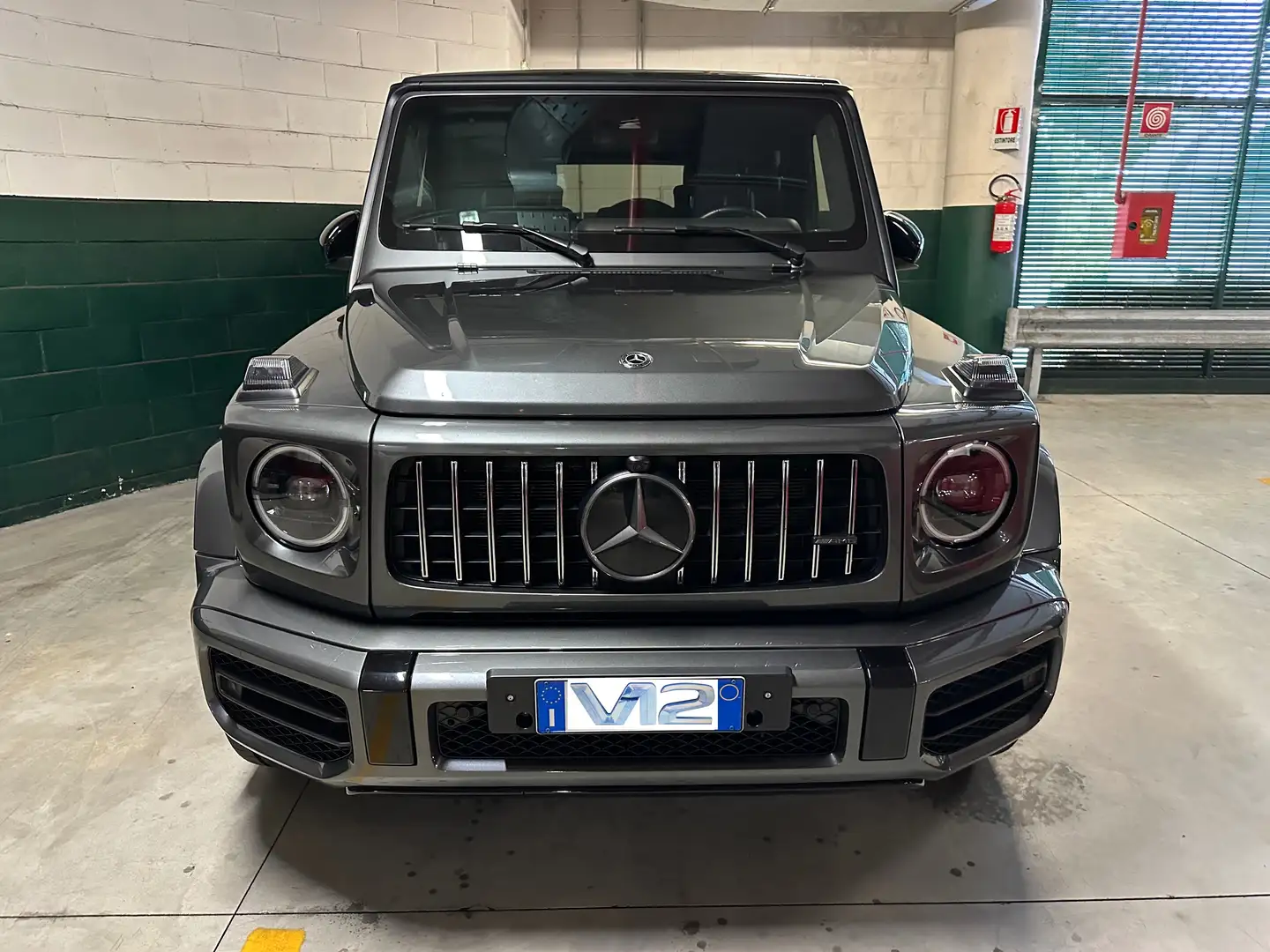 Mercedes-Benz G 63 AMG Premium Plus 585cv -DESIGNO-NIGHT-240 KM/H-BOLLO26 Grijs - 2