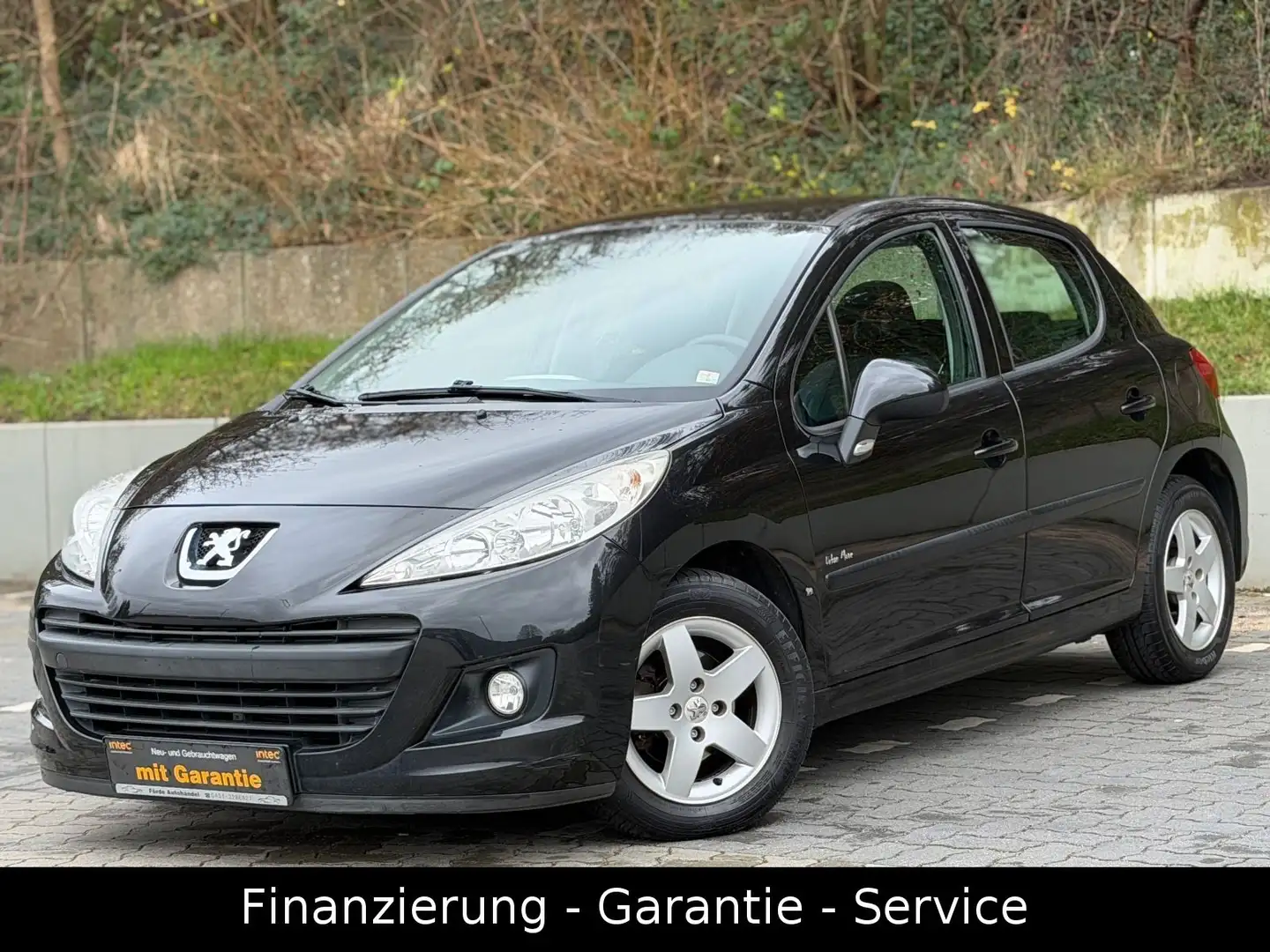 Peugeot 207 1.4/TÜV NEU/1 HAND/PANO/KLIMA/SH GEPFLEGT Schwarz - 1