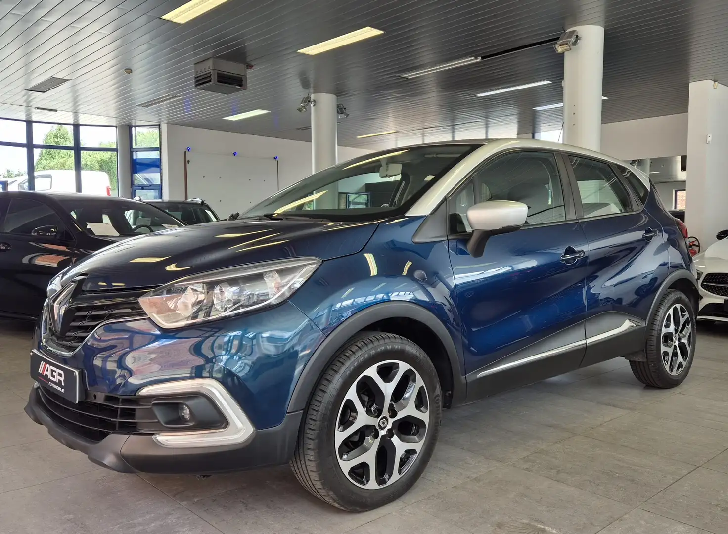Renault Captur UN SEUL PROPRIÉTAIRE Blue - 1