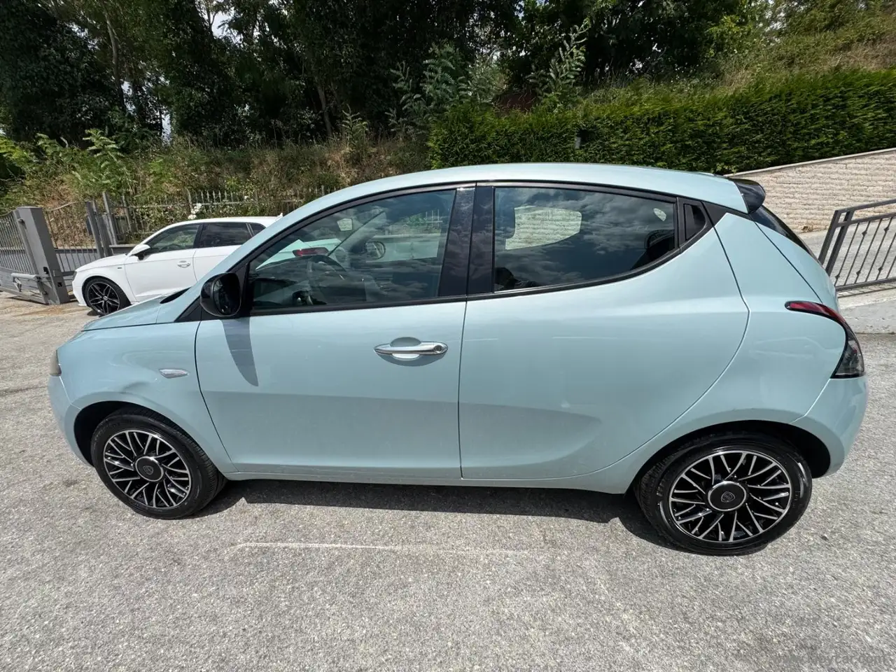 Lancia Ypsilon 2024 — фото 8