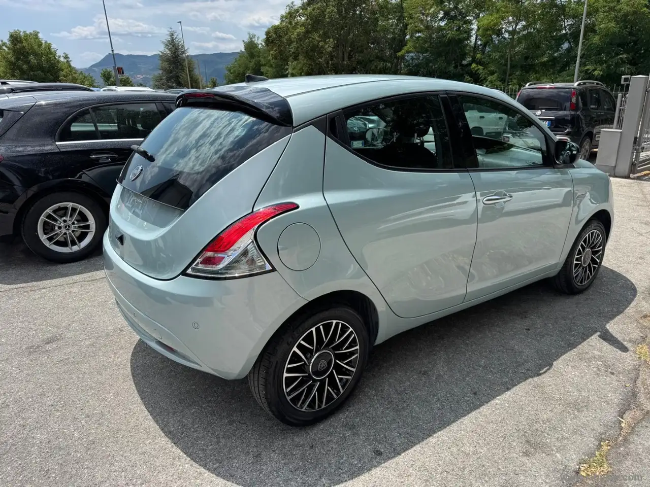 Lancia Ypsilon 2024