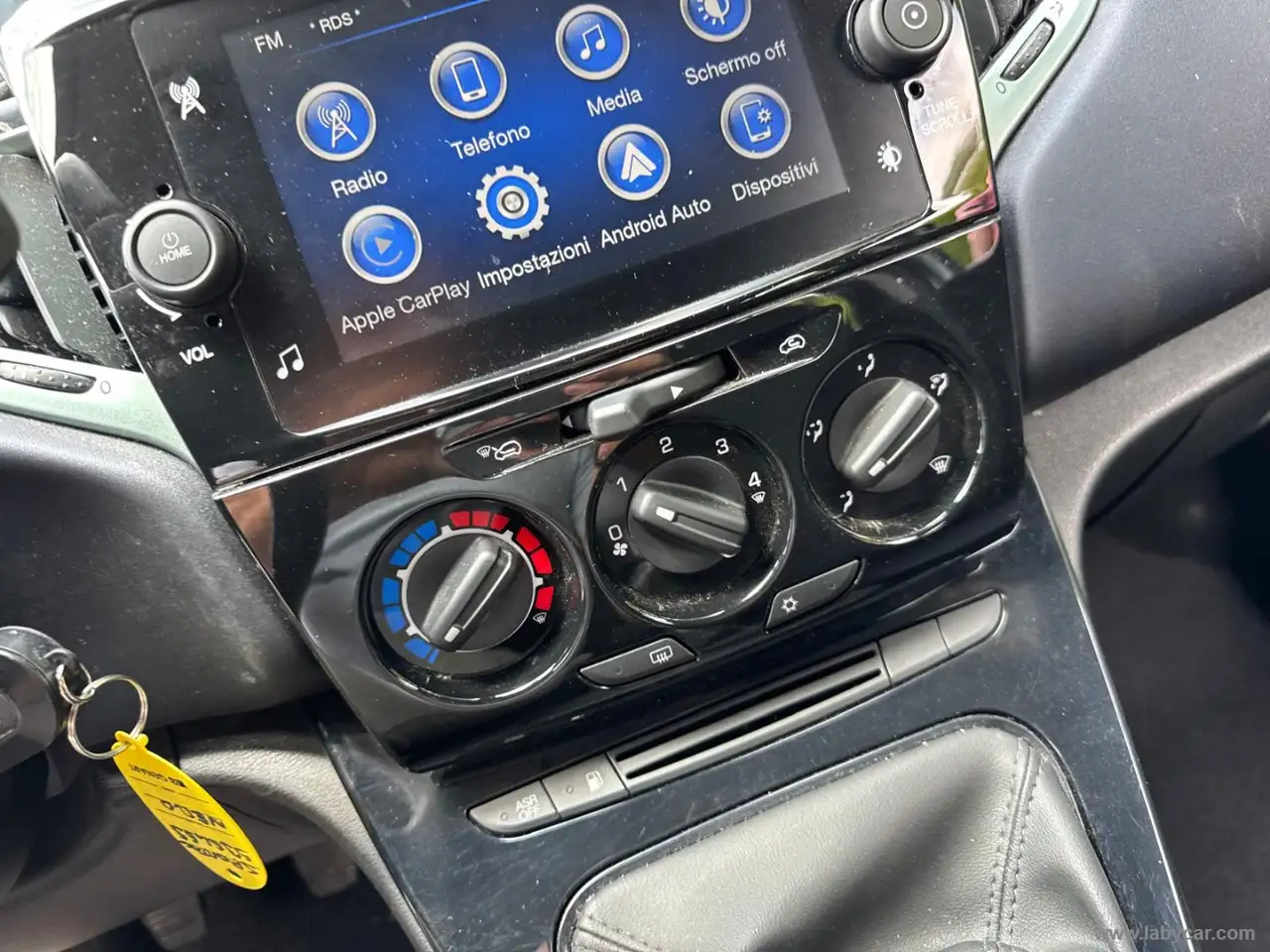 Lancia Ypsilon 2024 — фото 17