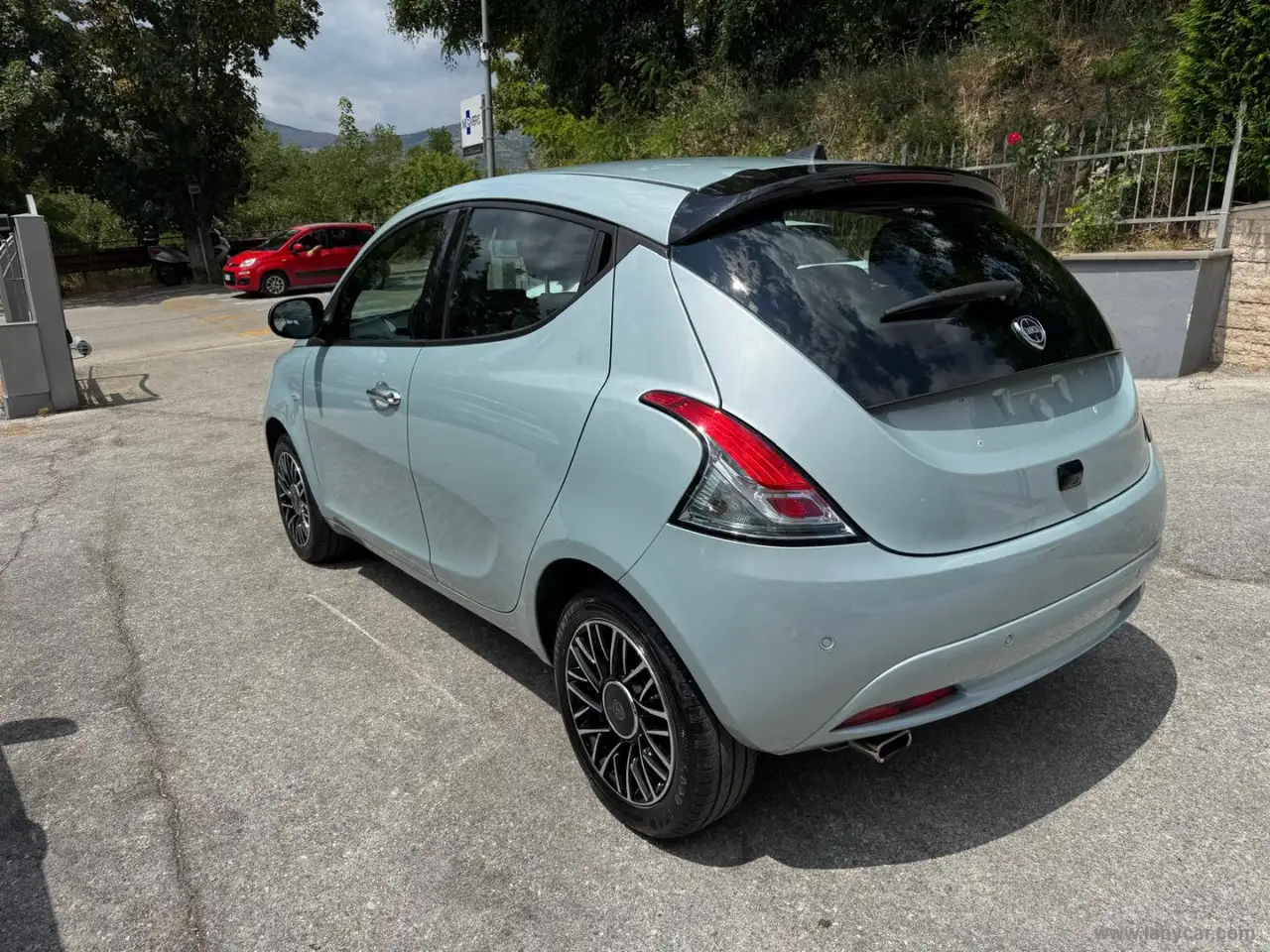 Lancia Ypsilon 2024 — фото 7