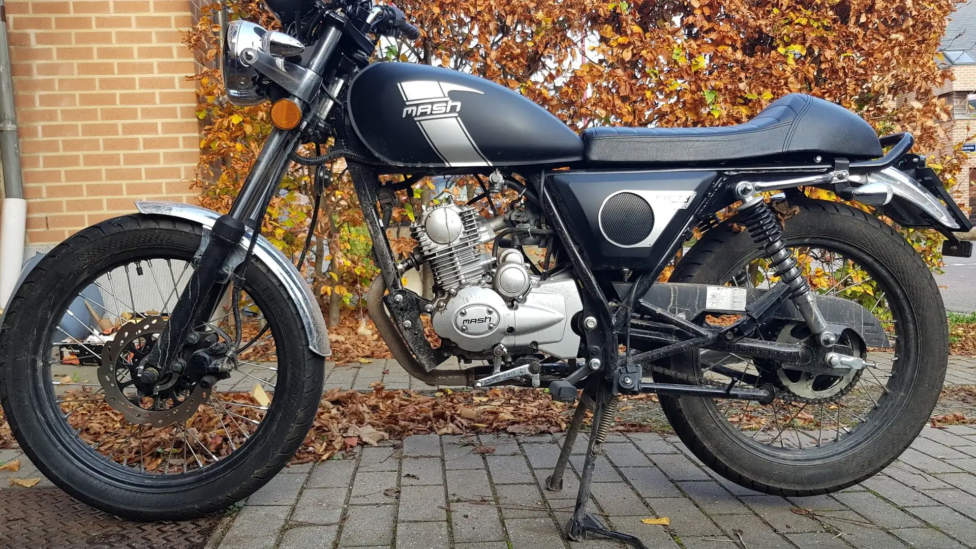 Mash Fifty QM50Q-2X Stříbrná - 1