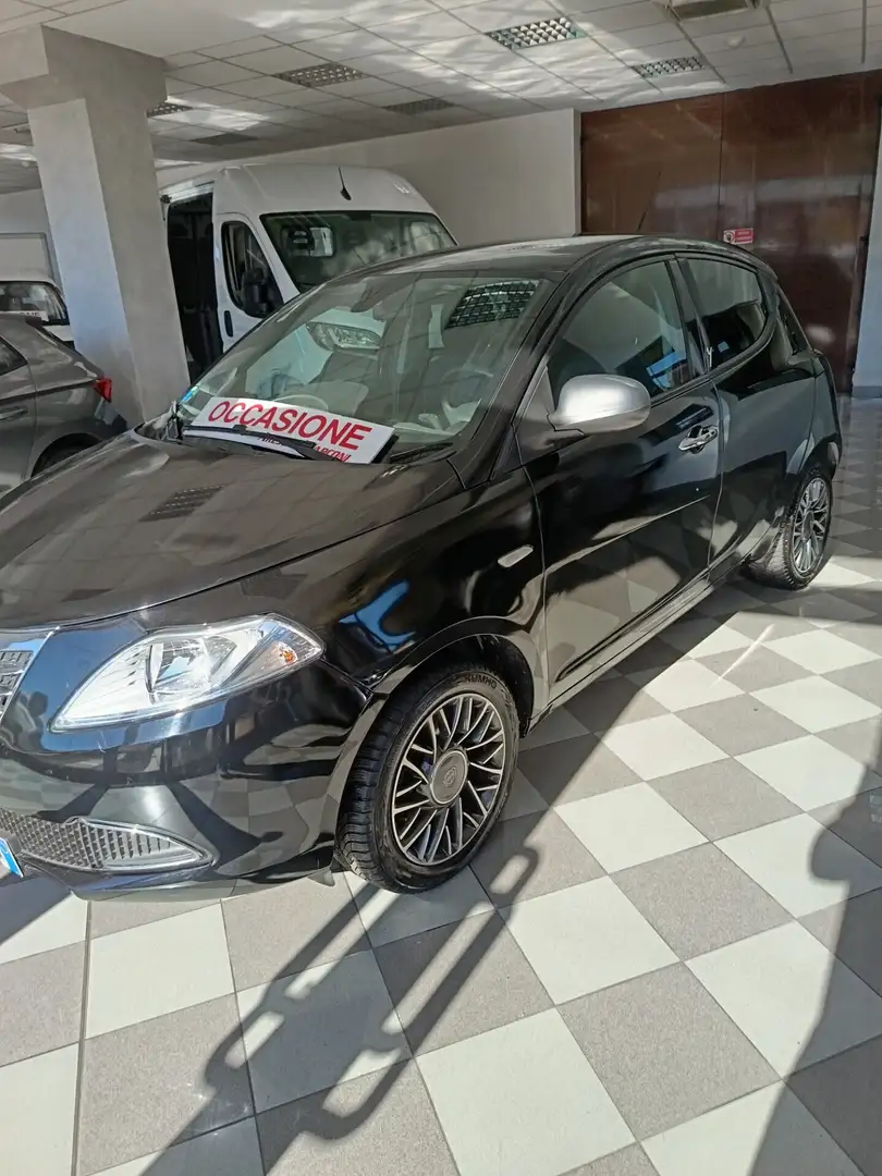 Lancia Ypsilon Ypsilon 1.2 69 CV 5 porte Gold Zwart - 2