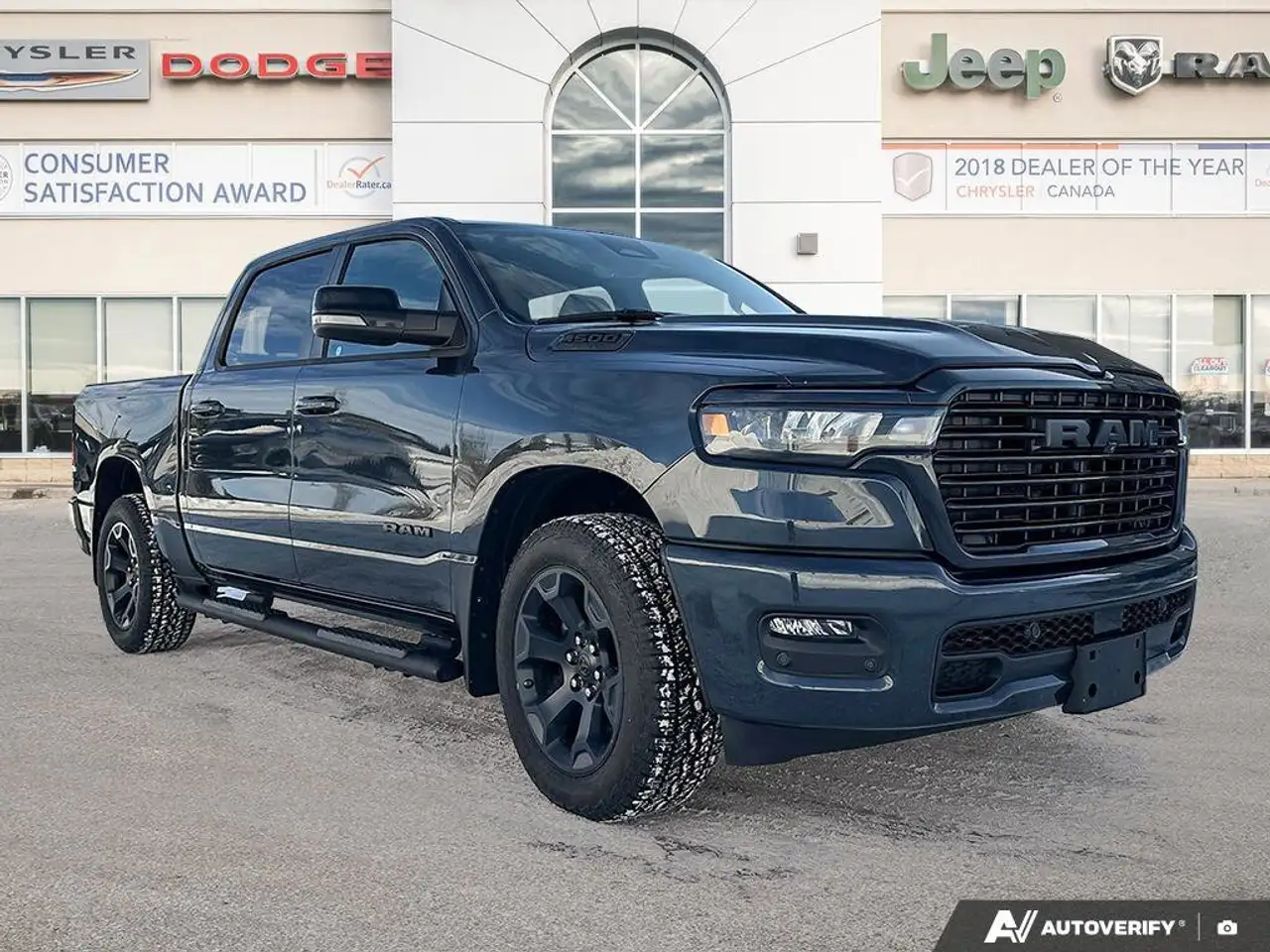 RAM 1500 снимка RAM 1500