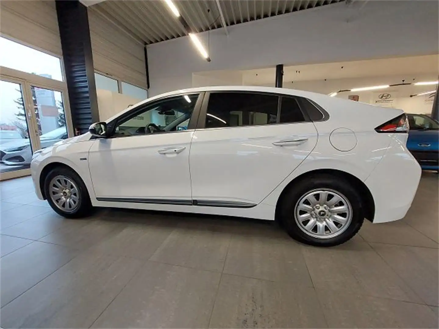 Hyundai IONIQ Ioniq Elektro Level 4**311-km Reichweite** Weiß - 2