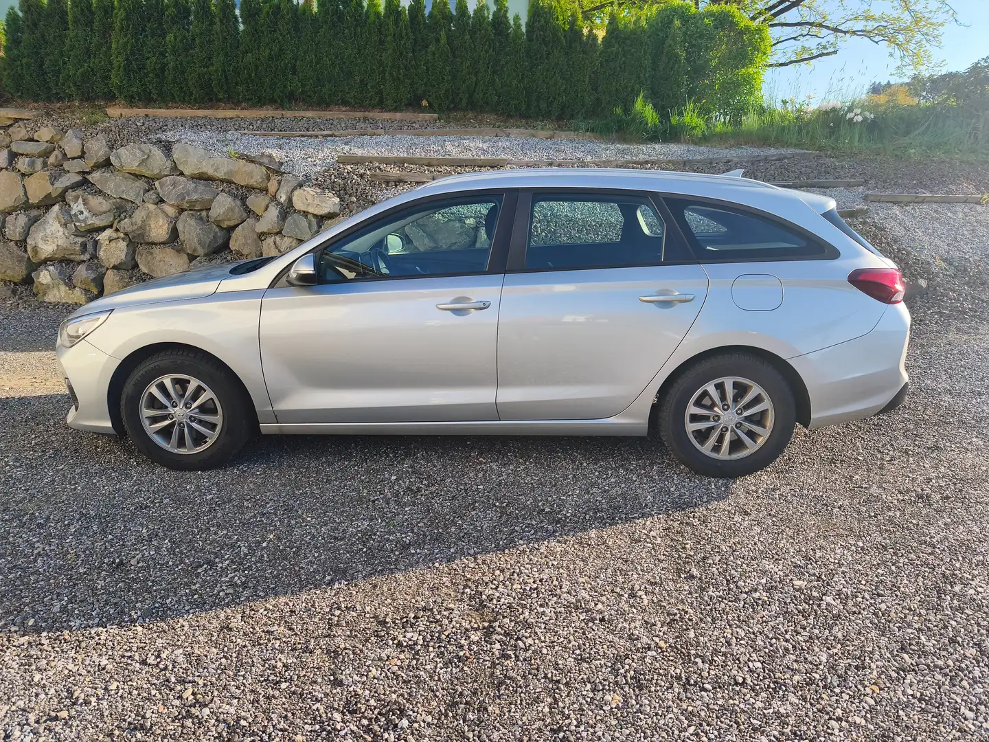 Hyundai i30 Service u. Pickerl NEU, Rückfahrkamera Grau - 2
