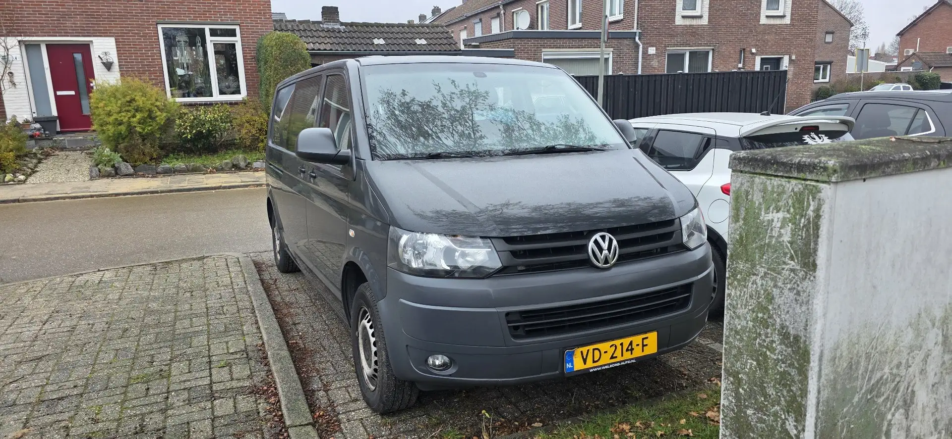 Volkswagen Transporter 2.0 TDI L2H1 Bud. DC Grijs - 2