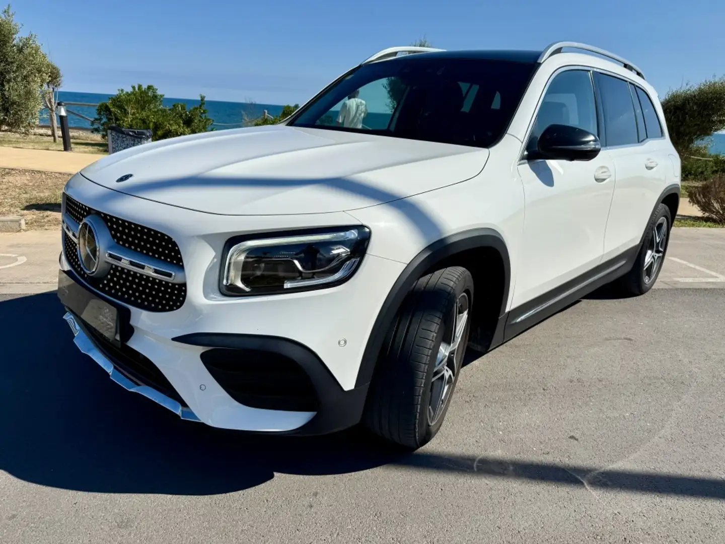 Mercedes-Benz GLB 250 4Matic 8G-DCT Blanco - 1