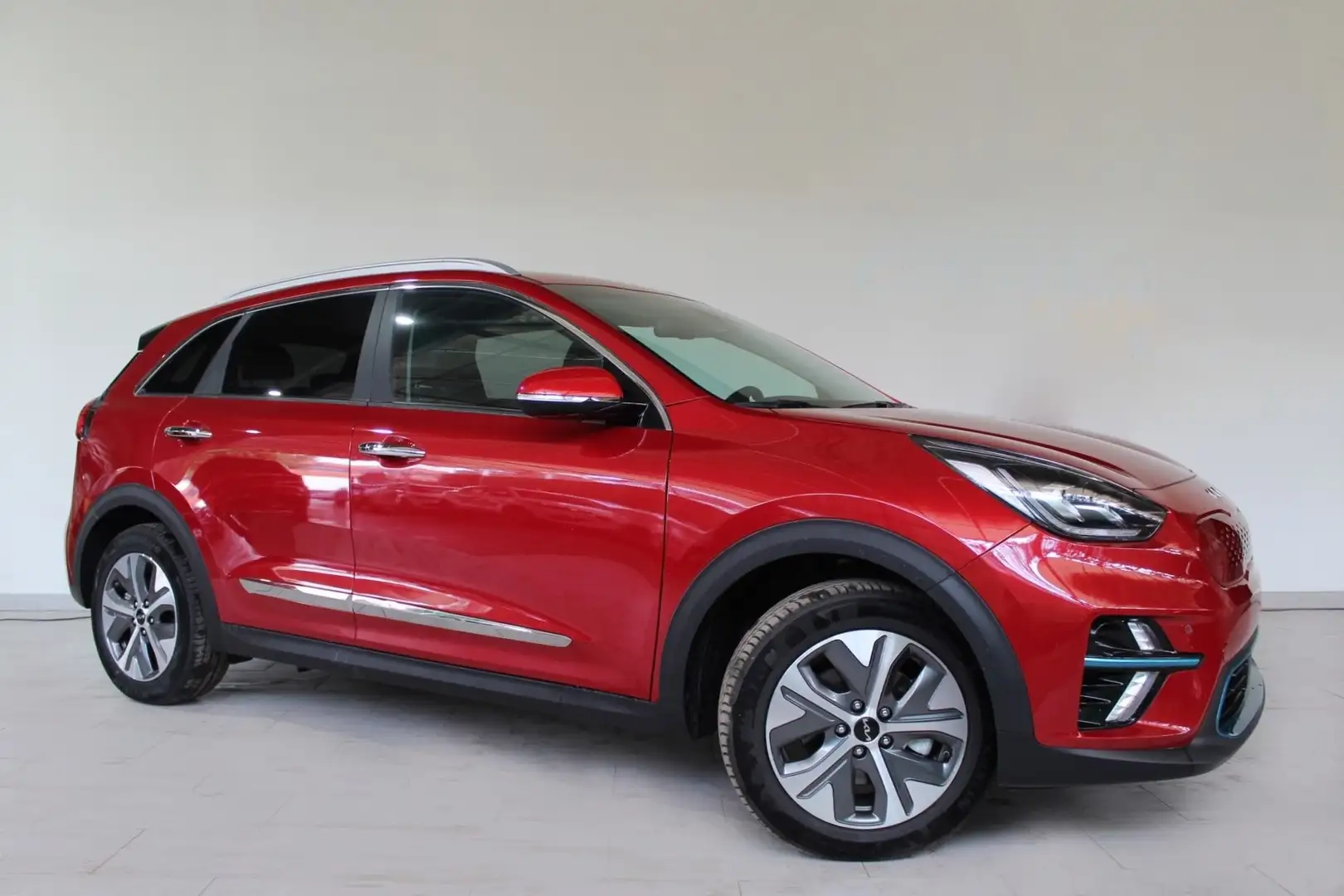 Kia Niro BEV 64KWH E- EMOTION 5P Rojo - 1