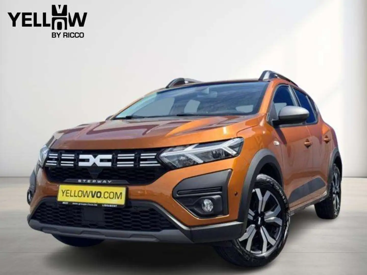 Dacia Sandero Stepway / 1.0 TCe / 110ch Orange - 1