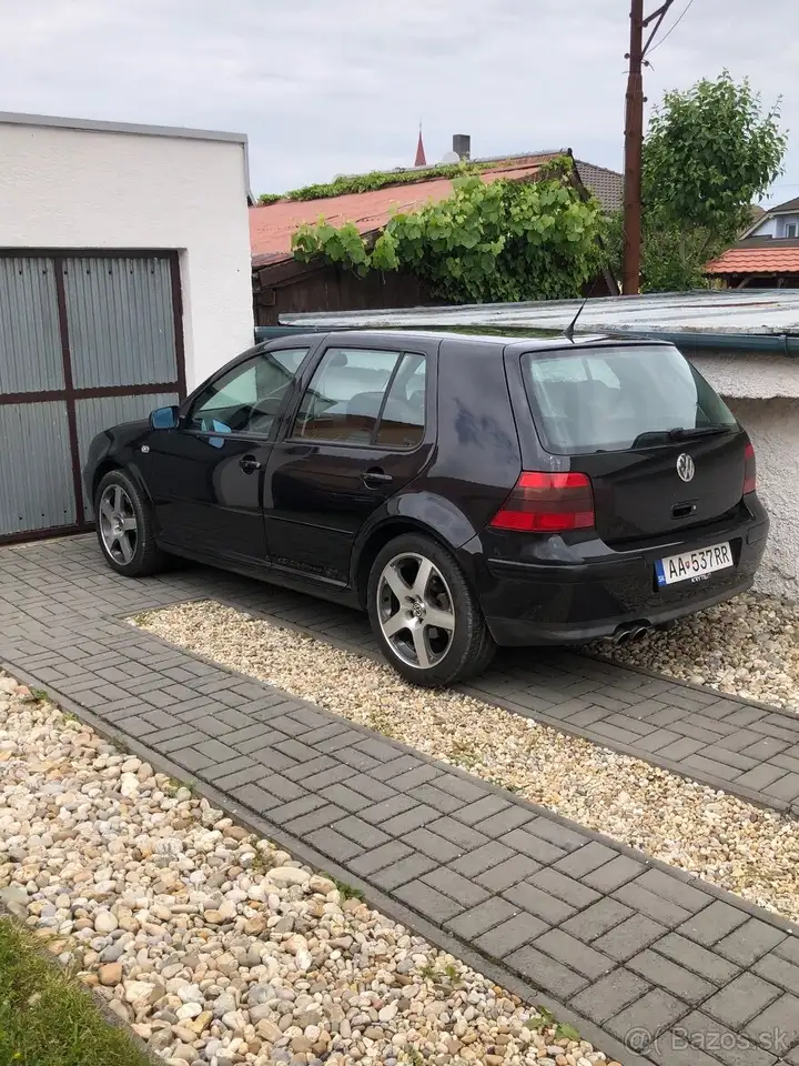 Volkswagen Golf 2.8 V6 4Motion, foto 1