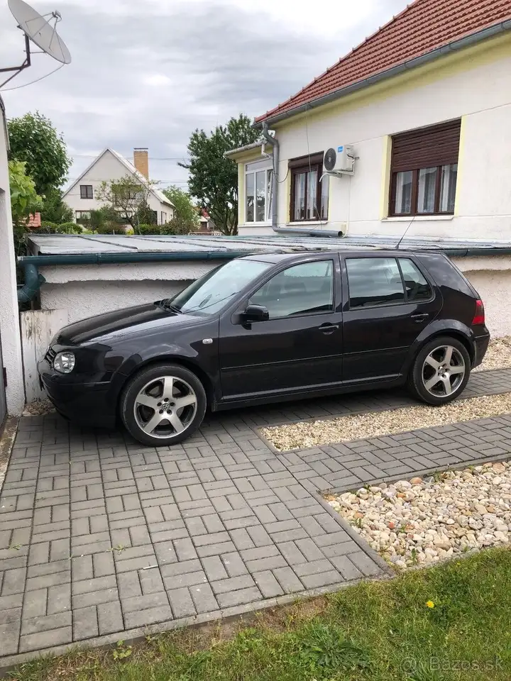 Volkswagen Golf 2.8 V6 4Motion, foto 2