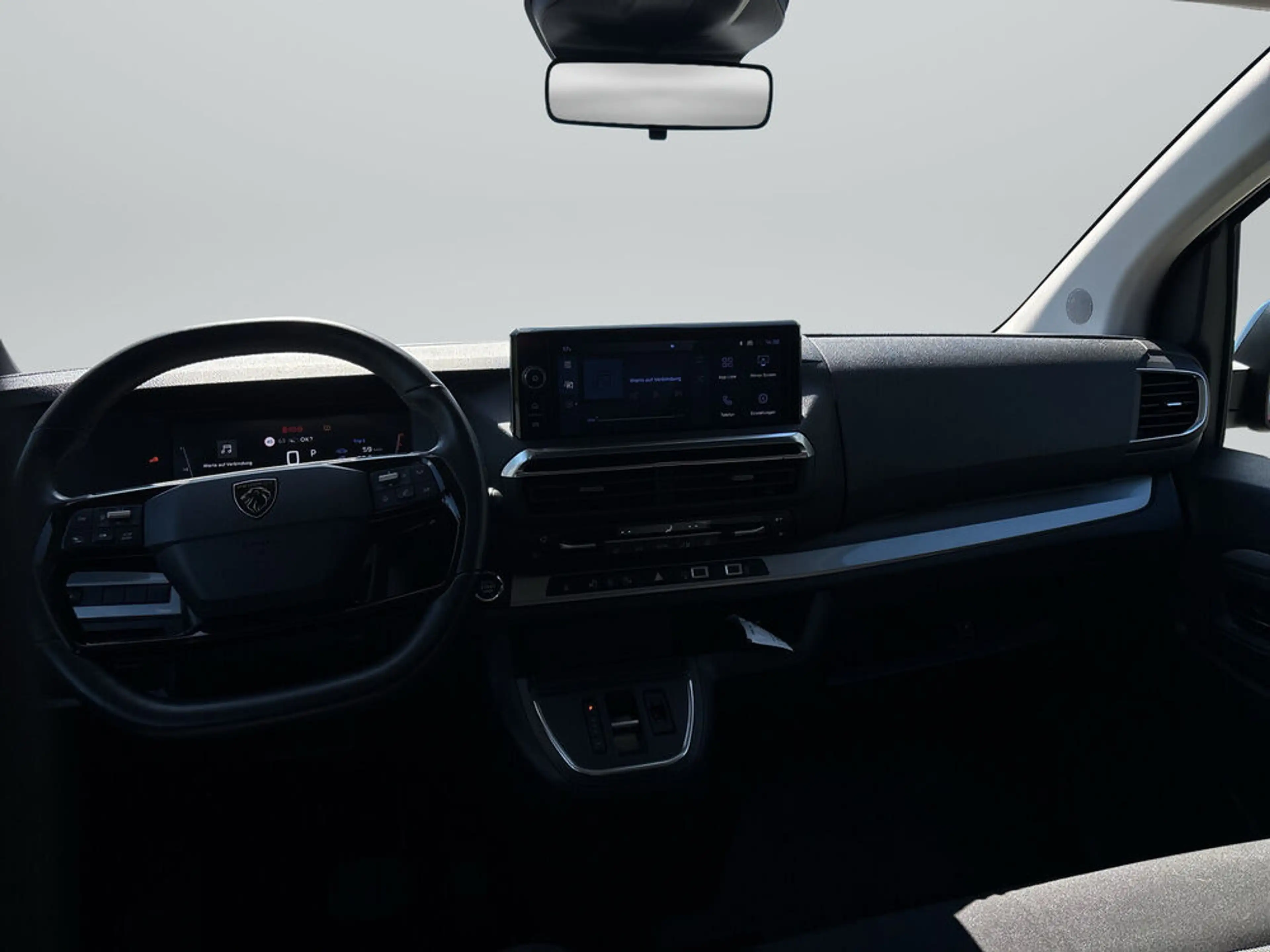 Peugeot Traveller Business L3 — photo 10