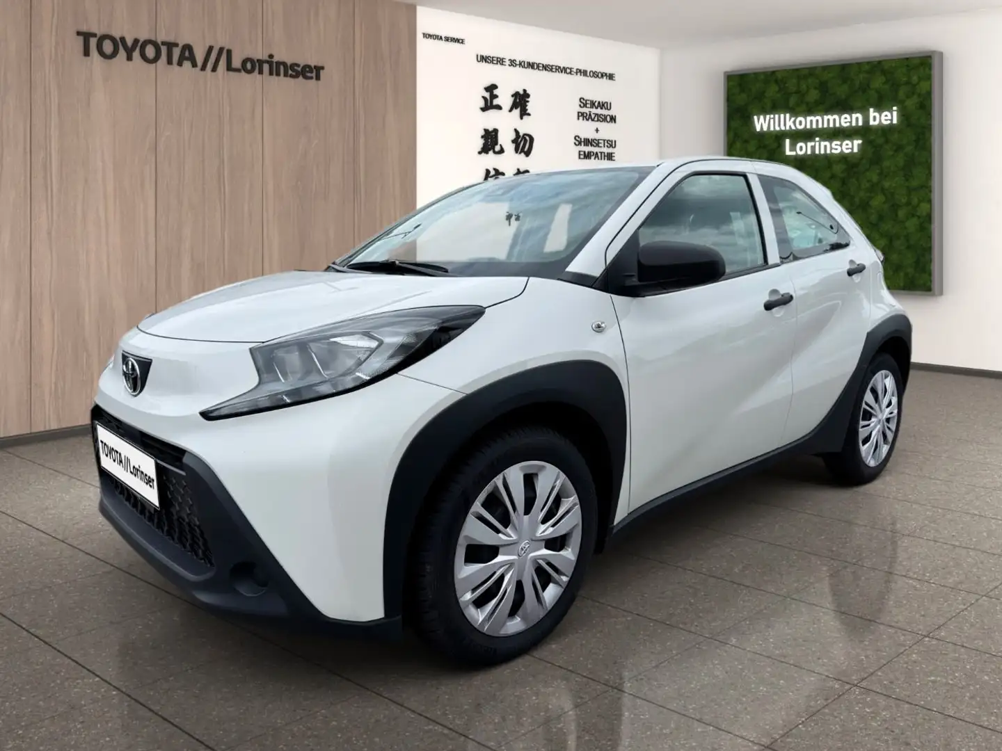 Toyota Aygo 1.0 +FLA+SpurH+SoundSys+ACC Білий - 2
