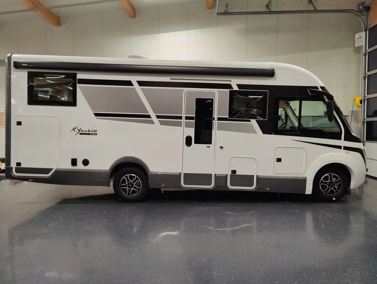 Mobilvetta K-Yacht Tekno Line 86, 180 PS, Autom., 4,5 t - 2