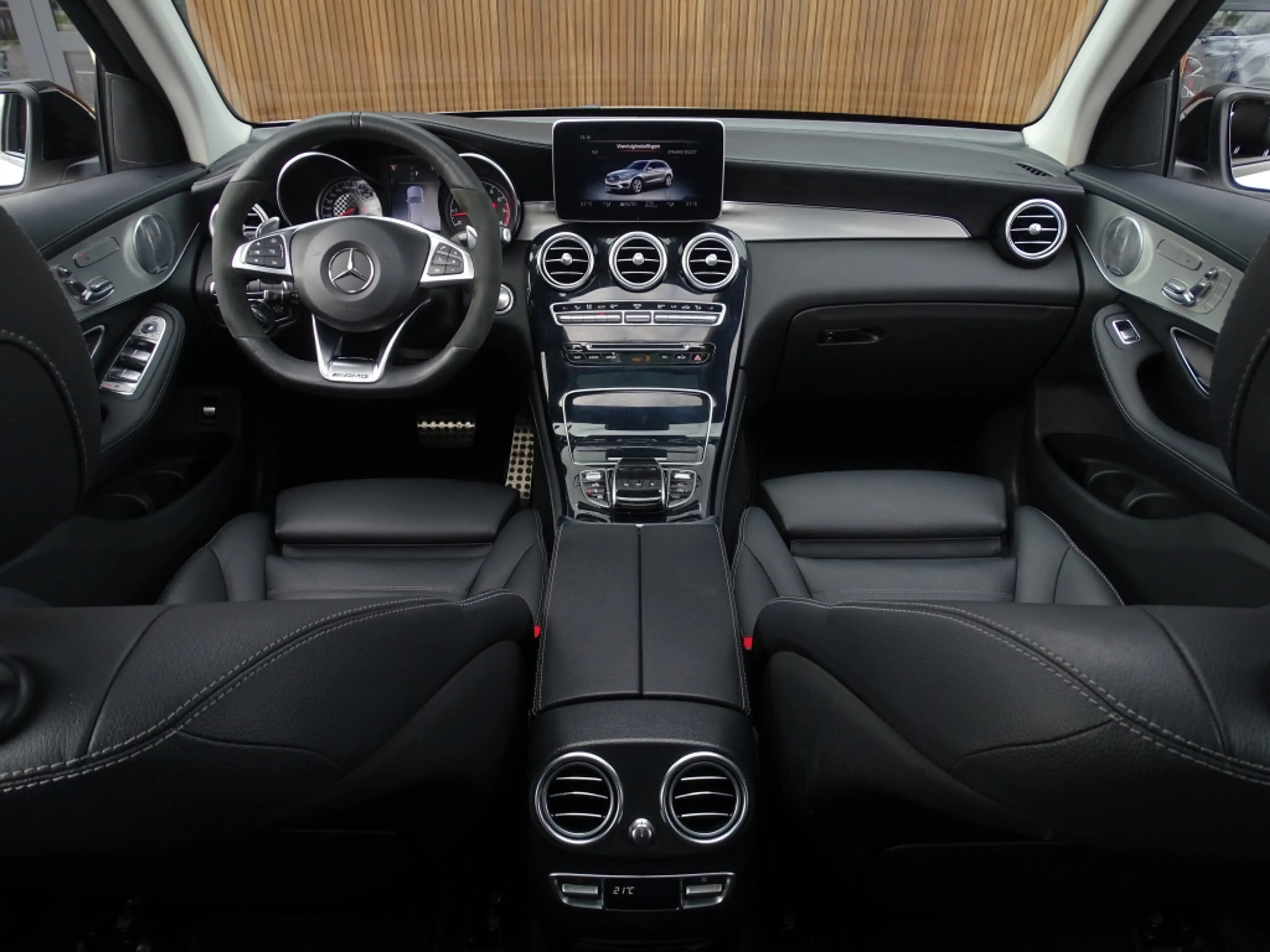 Mercedes-Benz GLC 43 AMG 368PK 4-Matic Edition 1 / pano / Burmester / LED — photo 14