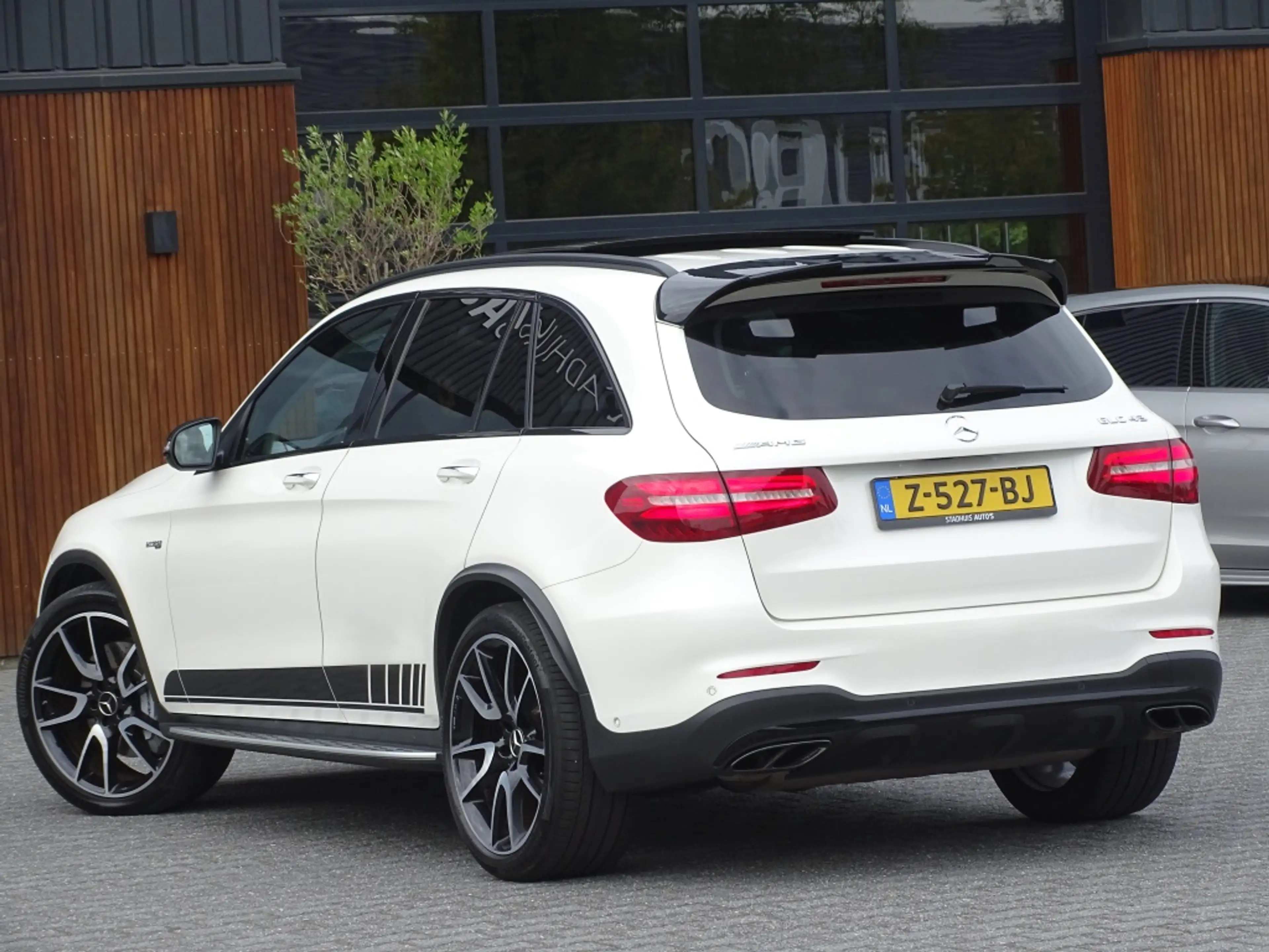 Mercedes-Benz GLC 43 AMG 368PK 4-Matic Edition 1 / pano / Burmester / LED — photo 8